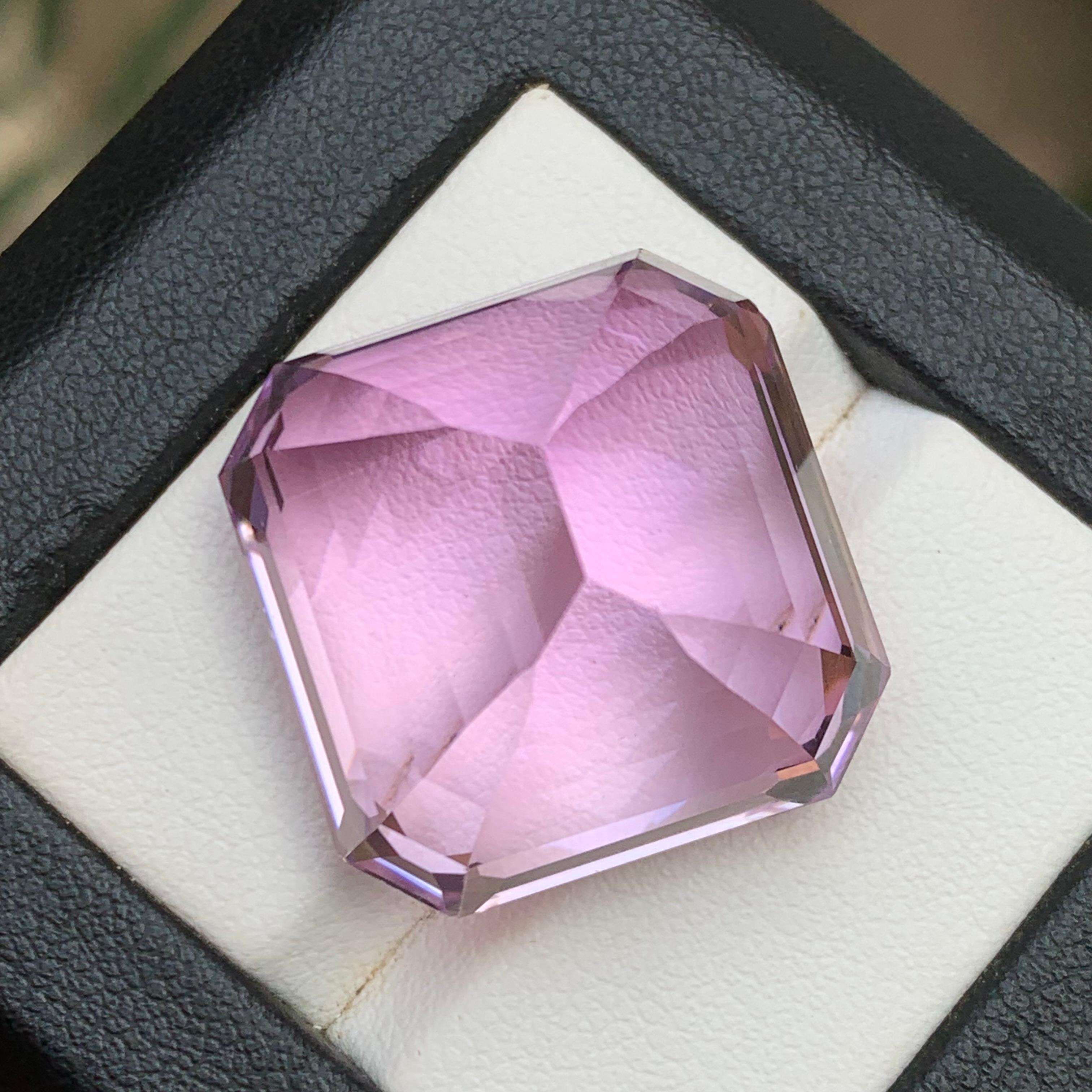 Vivid lila Kunzit 61.73 Karat natürlichen losen Edelstein selten Sammlerstück im Angebot 6