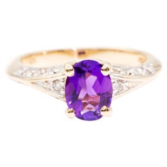purple oval ring Vivid Purple Oval Amethyst and Diamond 9 Carat Yellow Gold Vintage Ring