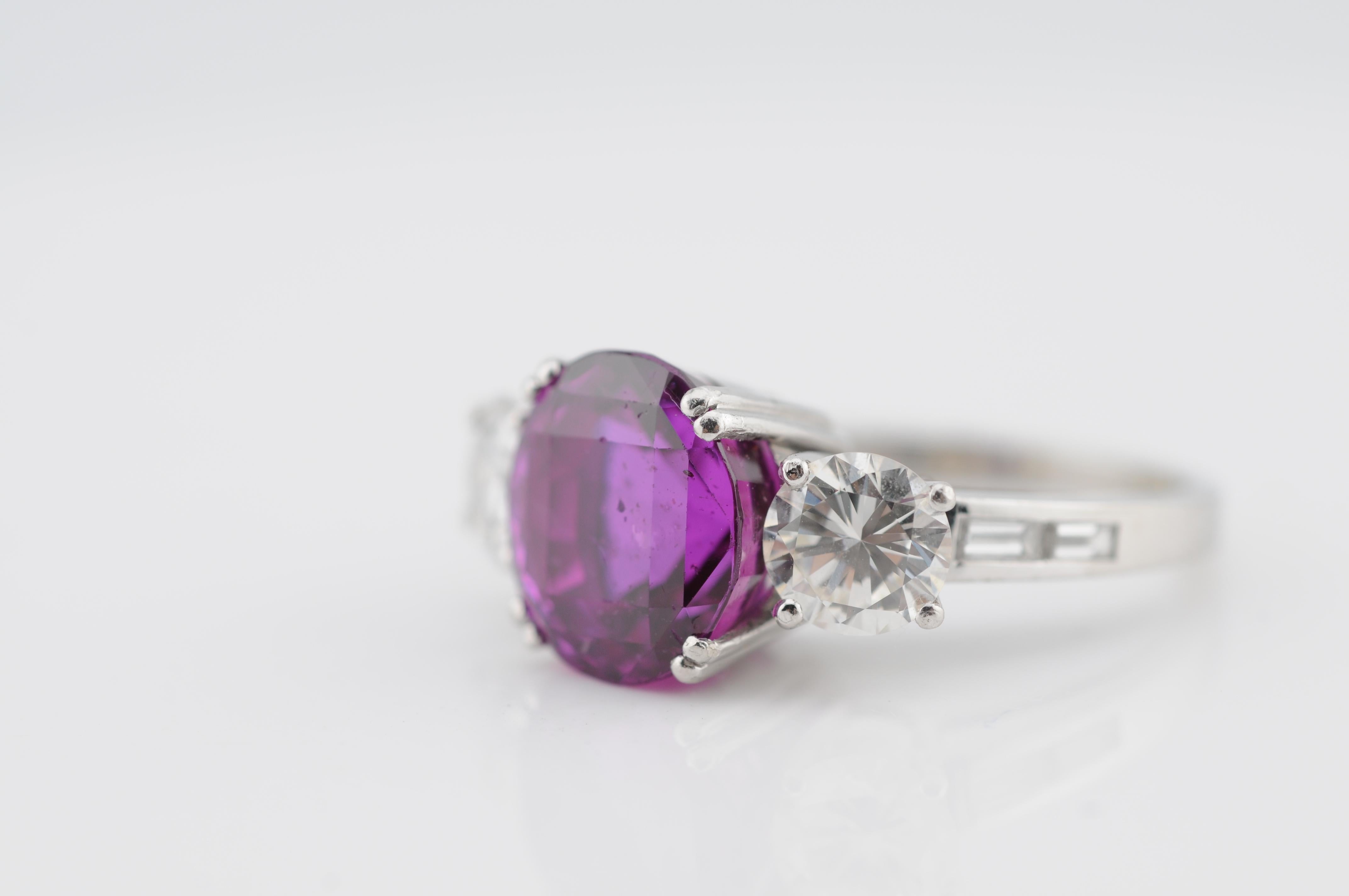 Zaffiro viola vivo 7,4 ct Senza calore Madagascar certificato GRS, con 0,75 ct di diametro in vendita 3