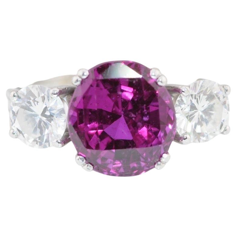 Zaffiro viola vivo 7,4 ct Senza calore Madagascar certificato GRS, con 0,75 ct di diametro in vendita