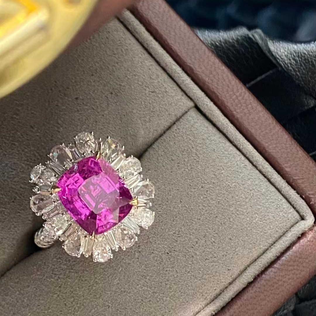Vivid Purple Sapphire Diamond Cocktail Ring -18K Weißgold -Eze Jewelry (Gemischter Schliff) im Angebot