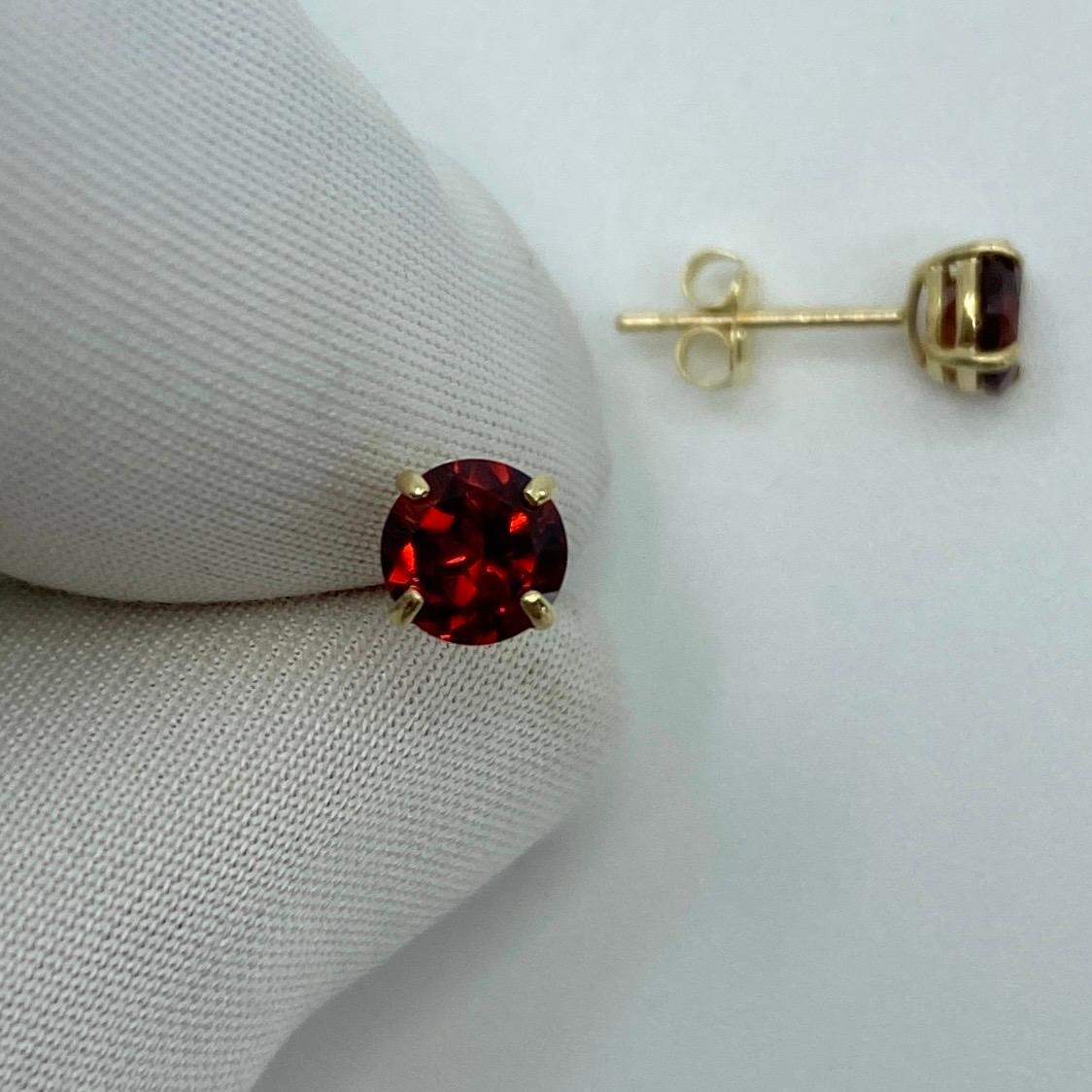 Round Cut Vivid Red Almandine Rhodolite Garnet Yellow Gold Round Diamond Cut Earring Studs For Sale