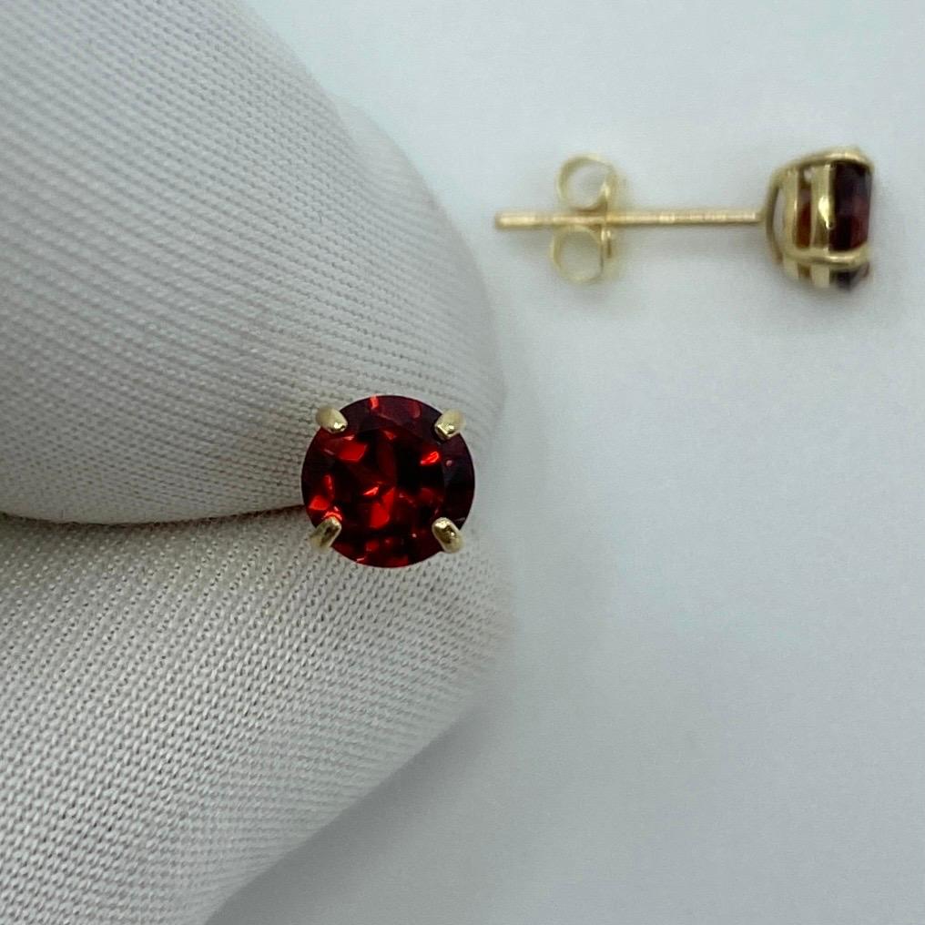 Vivid Red Almandine Rhodolite Garnet Yellow Gold Round Diamond Cut Earring Studs In New Condition For Sale In Birmingham, GB