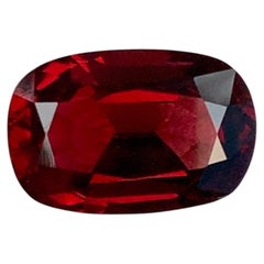 Pierre précieuse de grenat rhodolite de couleur rouge vif, de forme ovale naturelle, pour bague et pendentif