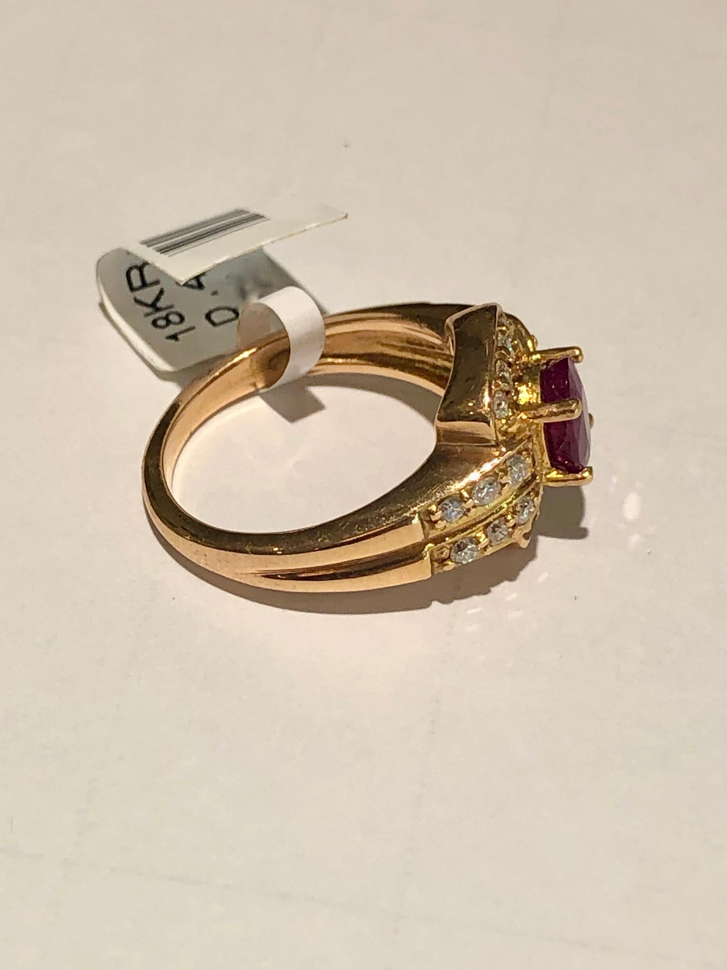 Vivid Red Ruby and Diamonds Ring 18 Karat Gold For Sale 1
