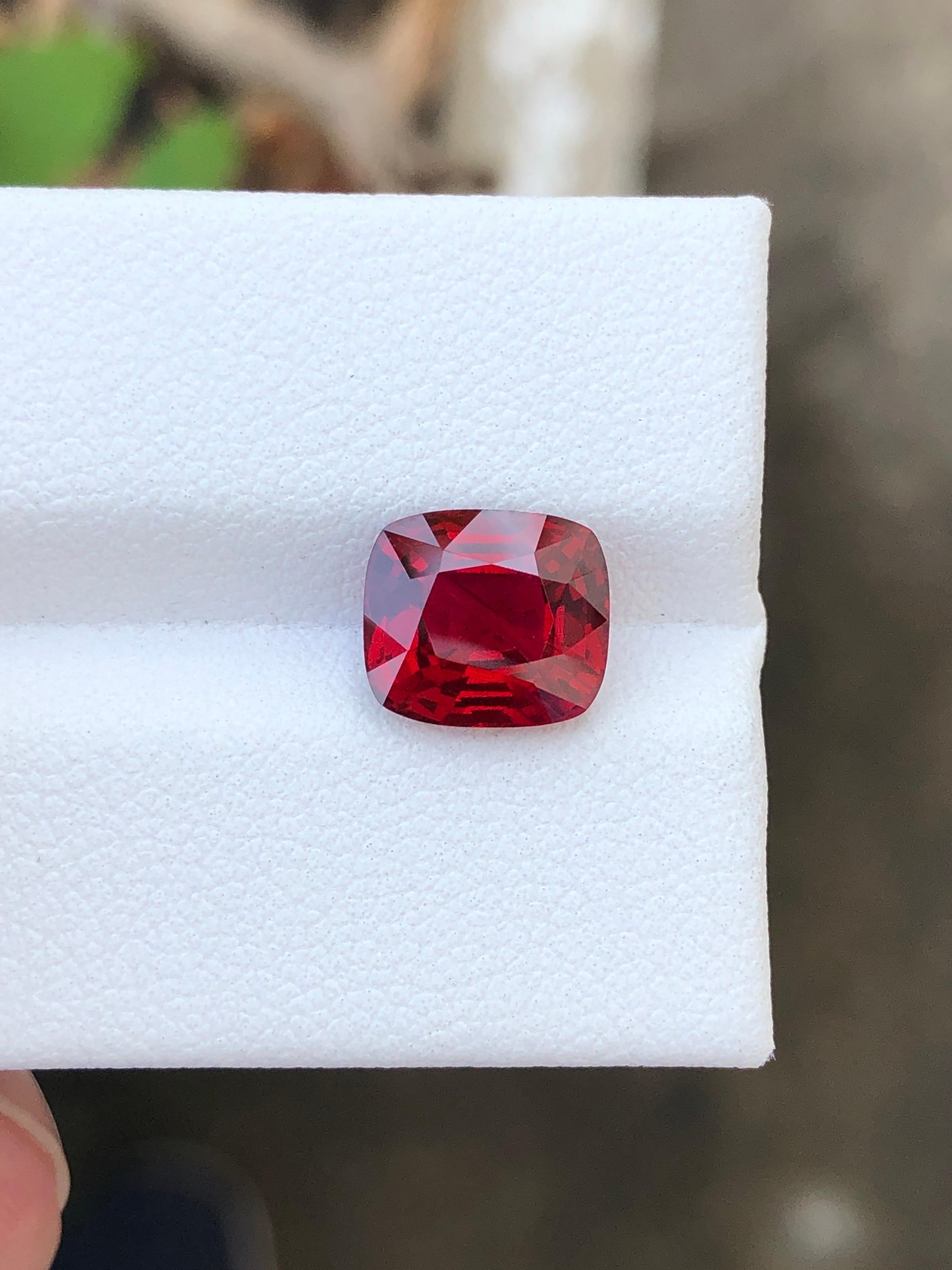 Women's or Men's Vivid Red Spinel 3 carat Burma cushion Rare  For Sale