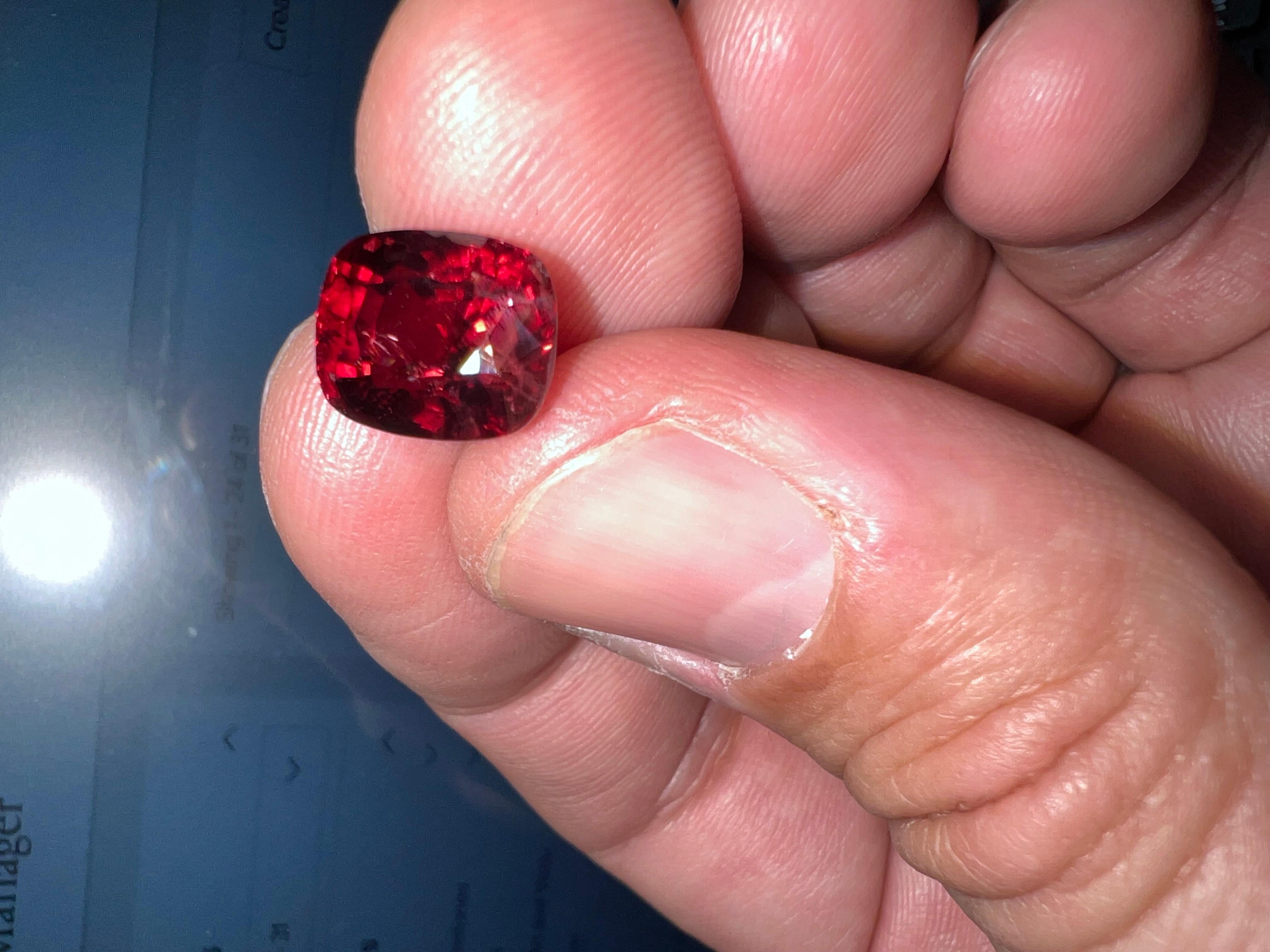 Women's or Men's Vivid Red Spinel ( 6.85 carat ) Wholesale Offer For Sale