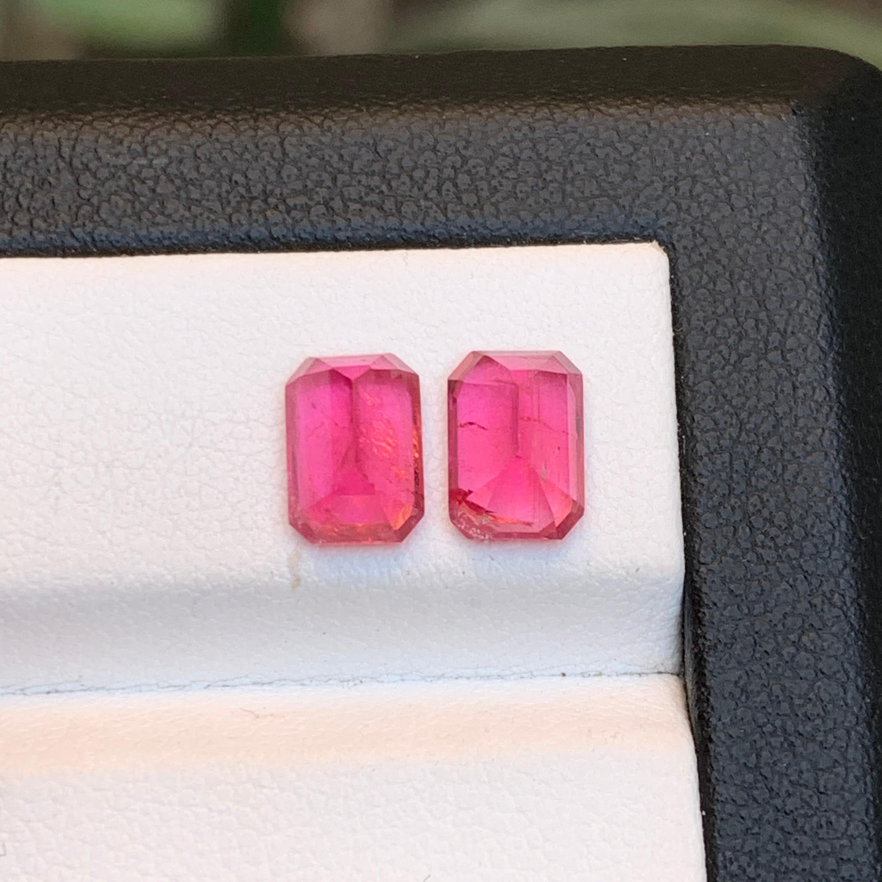 Vivid Reddish Pink Natural Rubellite Tourmaline Loose Gemstone Pair 3.10Ct-Jewel In New Condition For Sale In Peshawar, PK