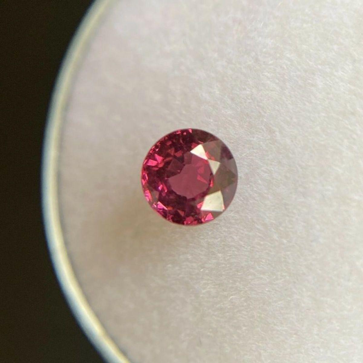 Vivid Rhodolite Garnet 5mm Red Pink Purple 0.35ct Round Diamond Cut Calibrated

Natural Vivid Red Pink-Purple Rhodolite Garnet. 
Gems approx 0.35 carat but will vary slightly. 
Sizes 5mm with +/- tolerance of approx 0.2mm. 
All have an an excellent
