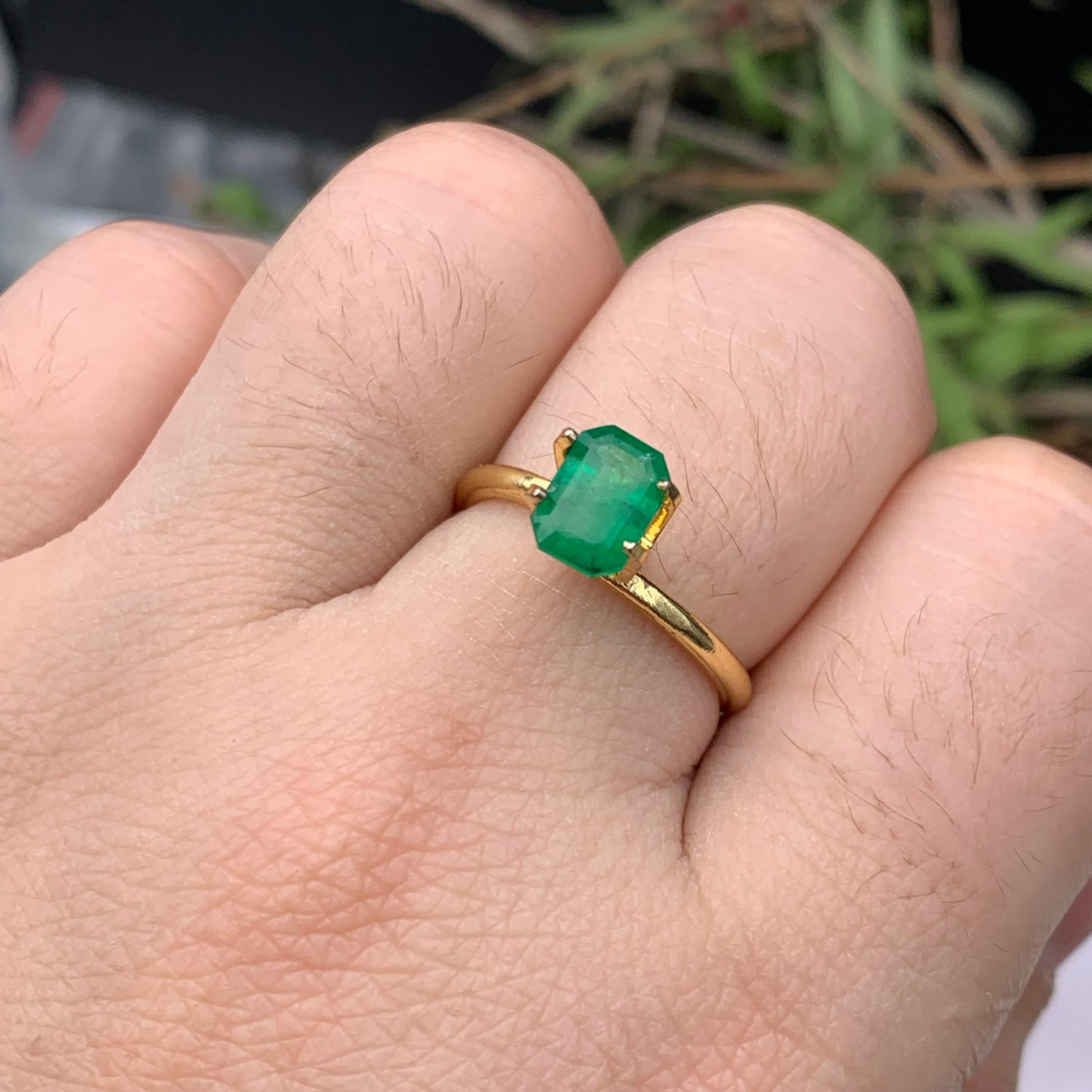 Vivid Rich Green Natural Emerald Ring Loose Gemstone 1.15 Ct Emerald Cut-Jewelry For Sale 7