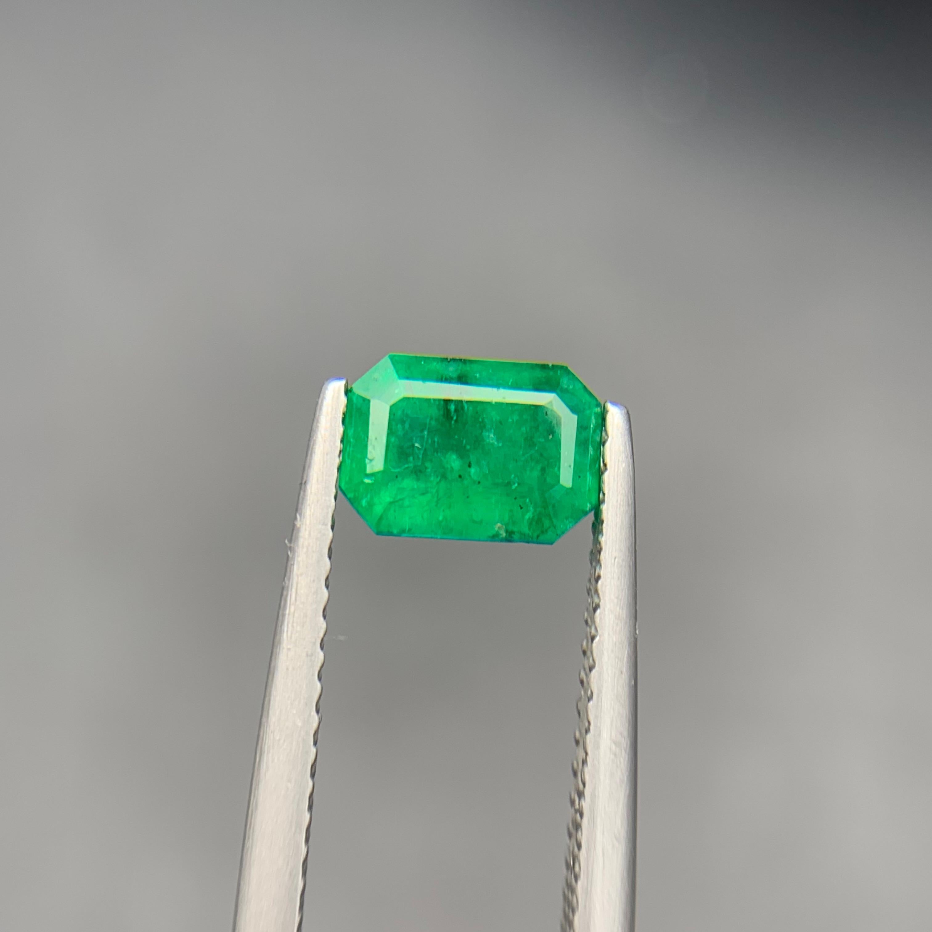 Vivid Rich Green Natural Emerald Ring Loose Gemstone 1.15 Ct Emerald Cut-Jewelry For Sale 4