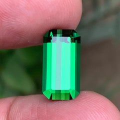 Gema suelta de turmalina natural verde intenso de 6,27 qt talla esmeralda para anillo