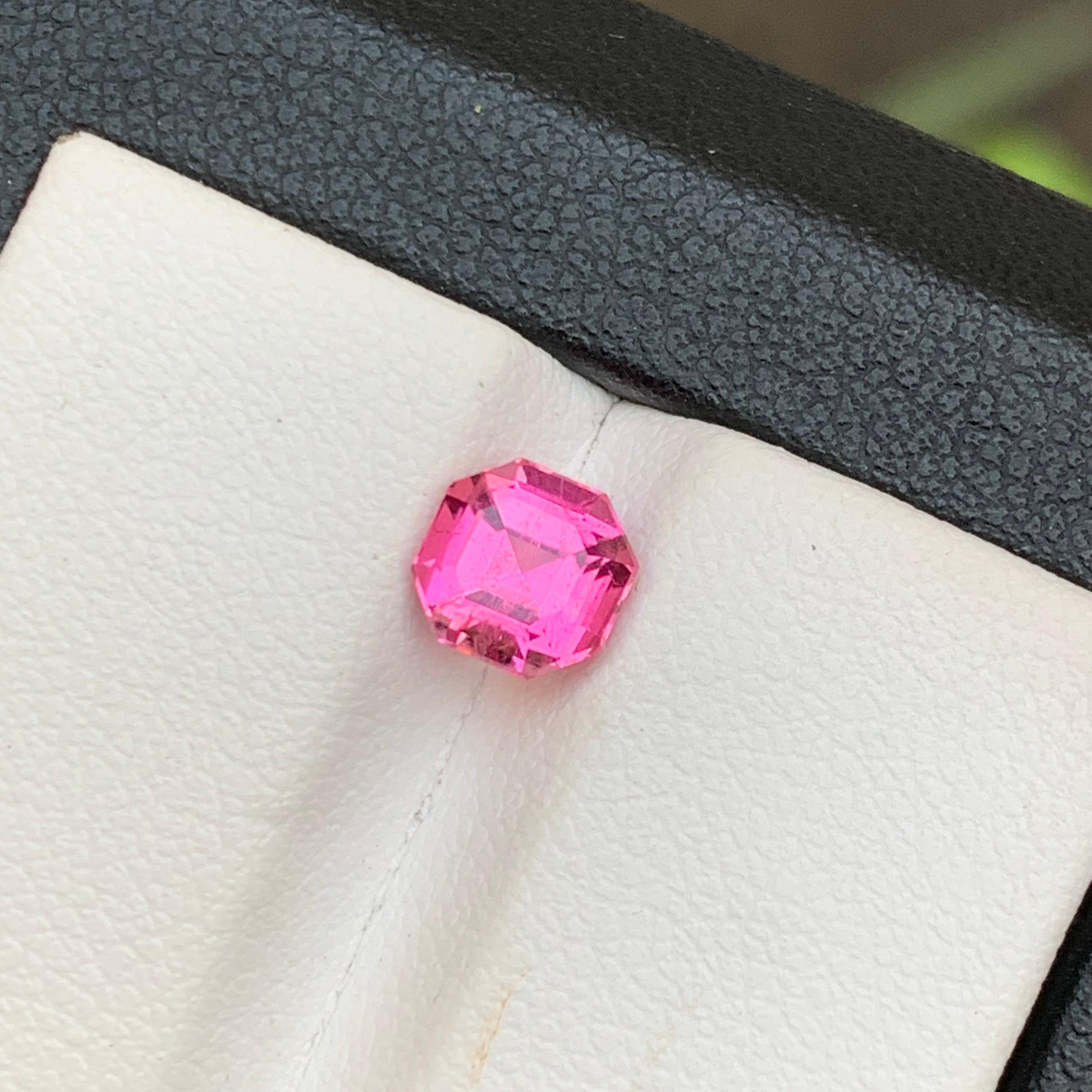 Vivid Rose Pink Natural Tourmaline Ring Gemstone 1.20Ct Octagon Cut for Jewelry For Sale 8