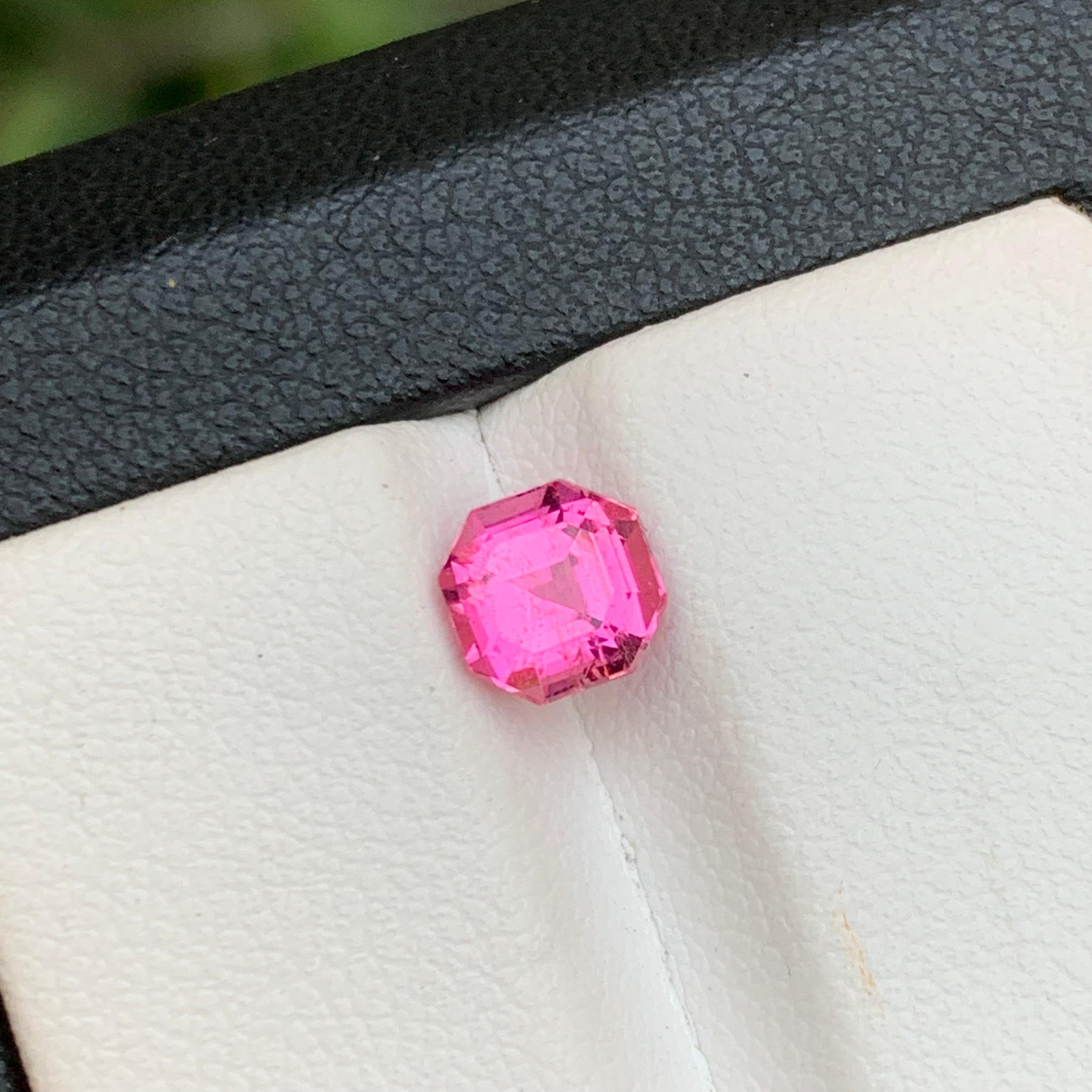 Women's or Men's Vivid Rose Pink Natural Tourmaline Ring Gemstone 1.20Ct Octagon Cut for Jewelry For Sale