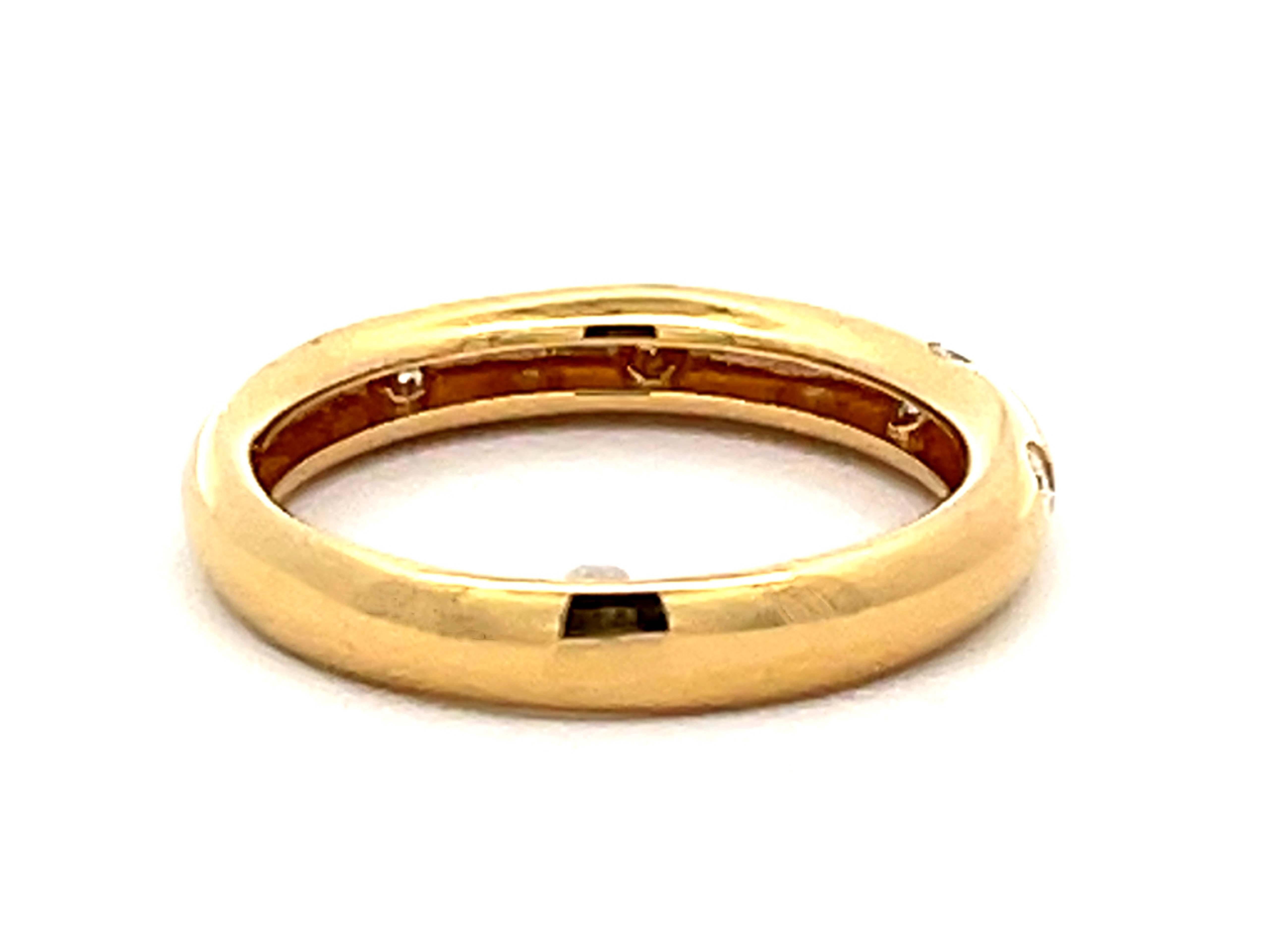 VIVID Rounded Diamond Band Ring 18K Yellow Gold For Sale 1
