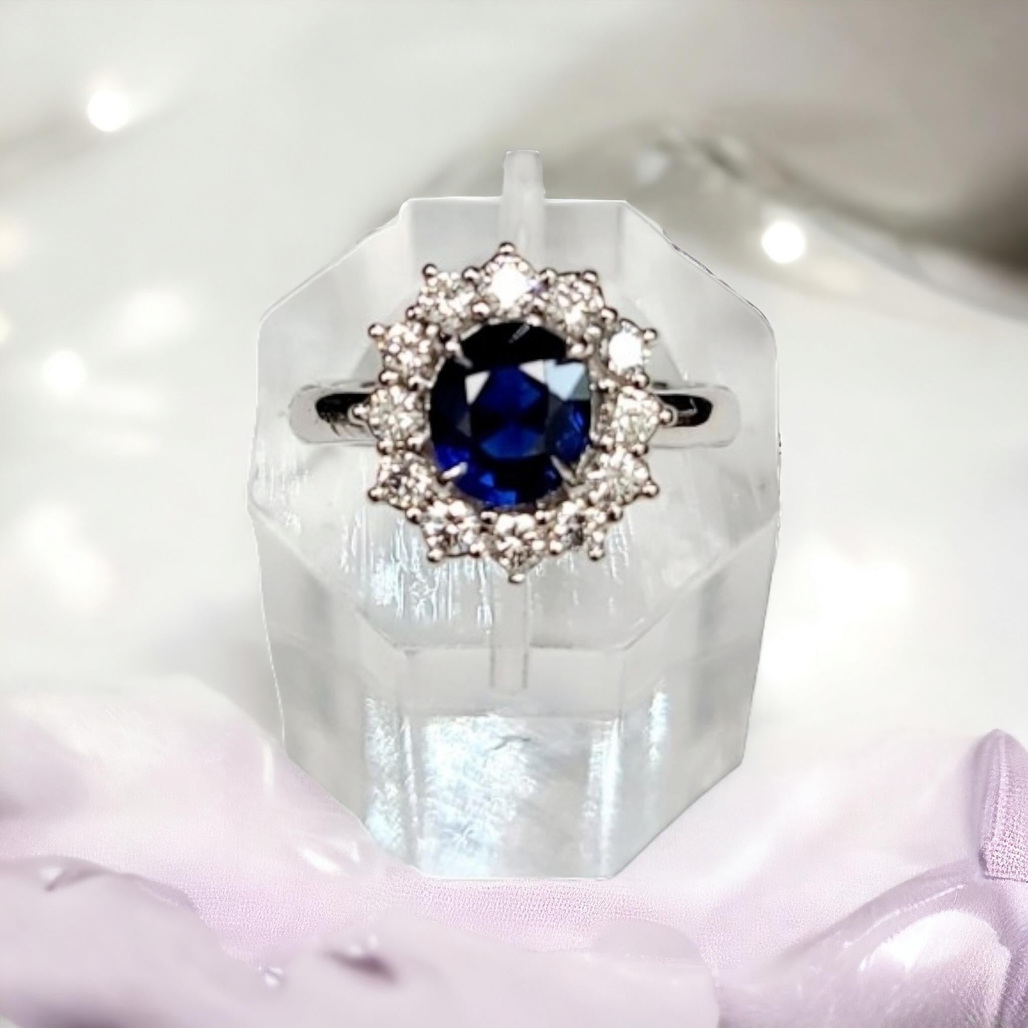 Vivido Zaffiro Blu Reale Burma Mogok Senza Calore Perfettamente Pulito in  Anello con diamante in vendita 6