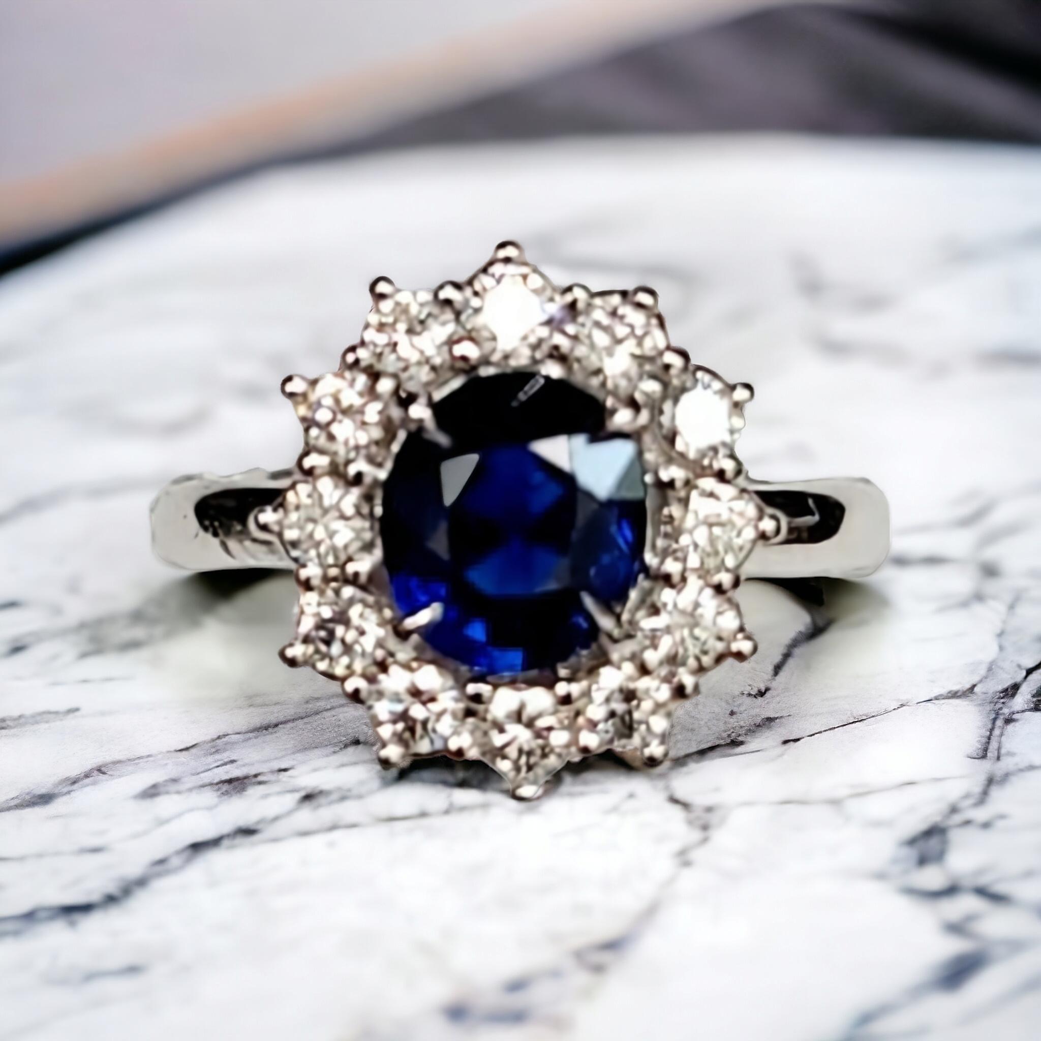 Vivido Zaffiro Blu Reale Burma Mogok Senza Calore Perfettamente Pulito in  Anello con diamante in vendita 3