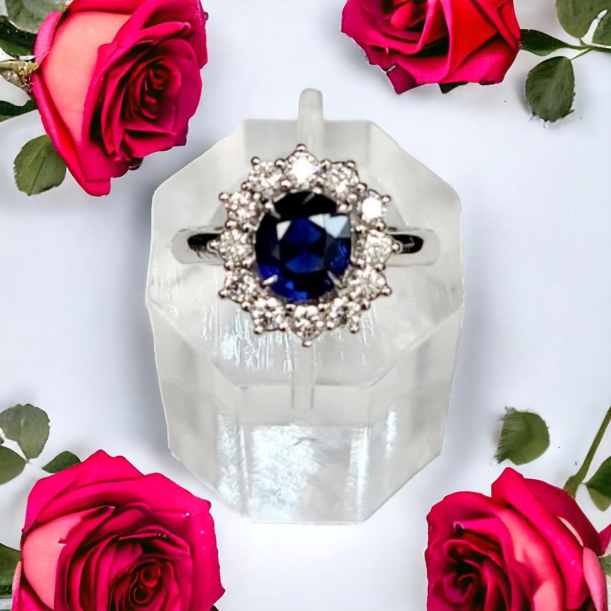 Vivido Zaffiro Blu Reale Burma Mogok Senza Calore Perfettamente Pulito in  Anello con diamante in vendita 4