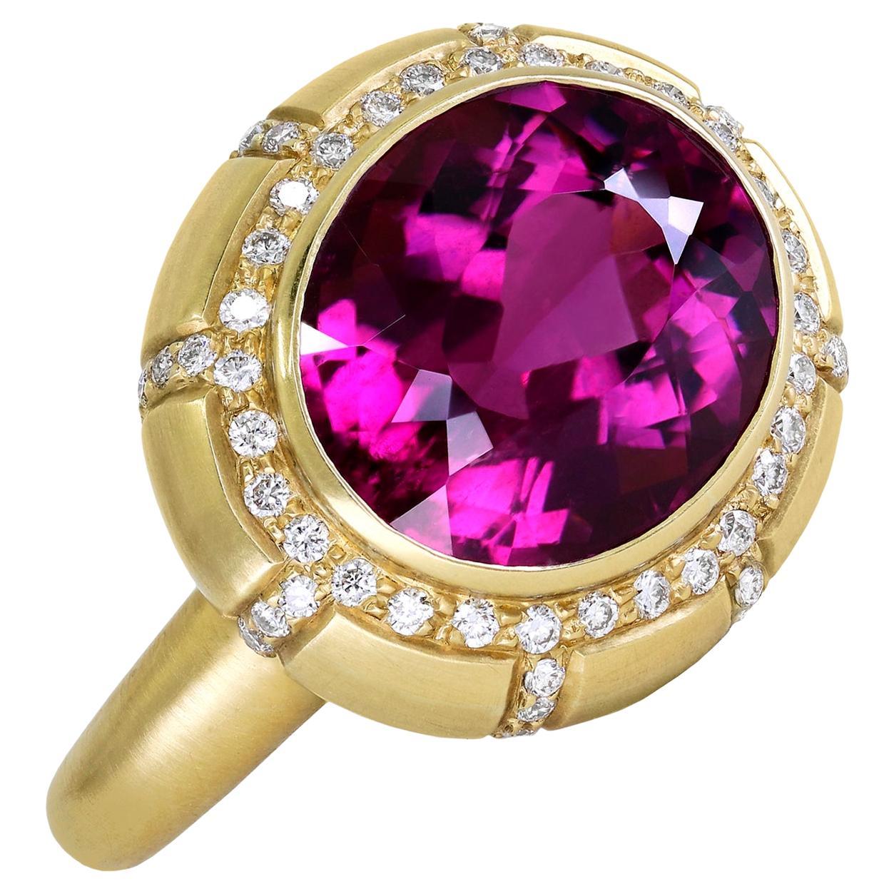 Vivid Rubelite Tourmaline White Diamond Gold Queen's Crown Ring, Kothari 2022 For Sale