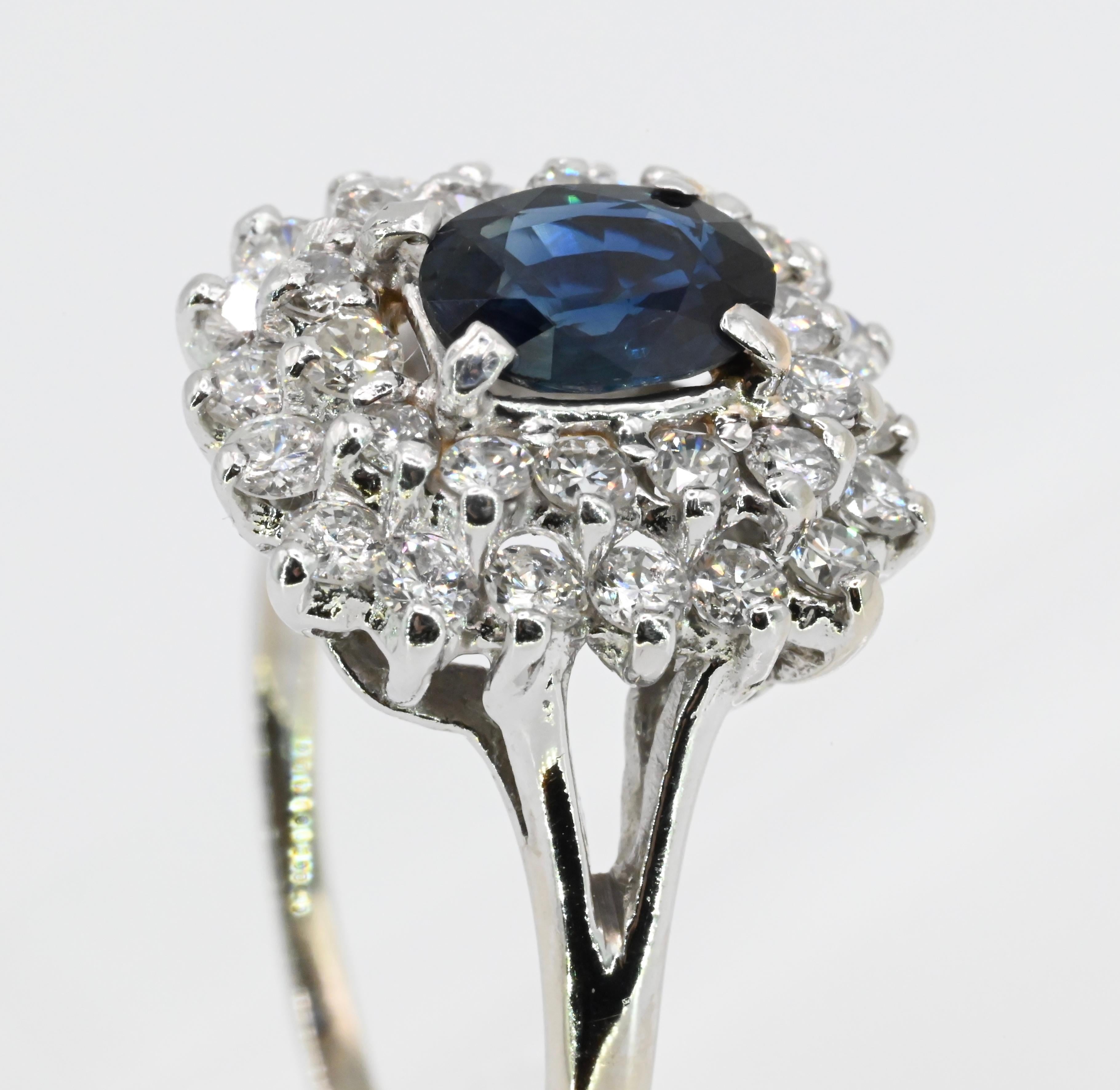 Vivid Sapphire & Diamond White Gold Ring 3