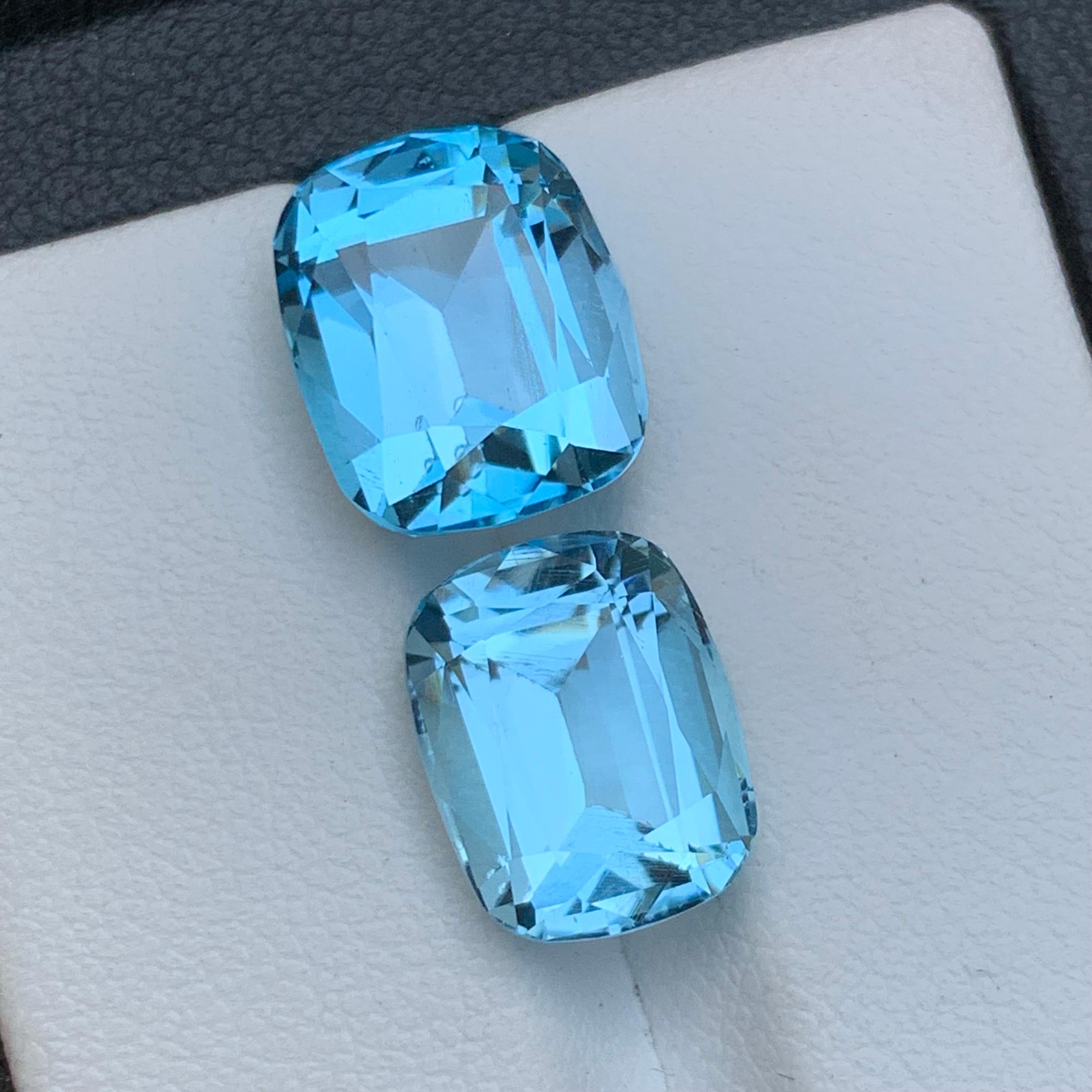 Vivid Sky Blue Natural Swiss Blue Topaz Gemstones 13.80 Ct Cushion Cut-Jewelry For Sale 5