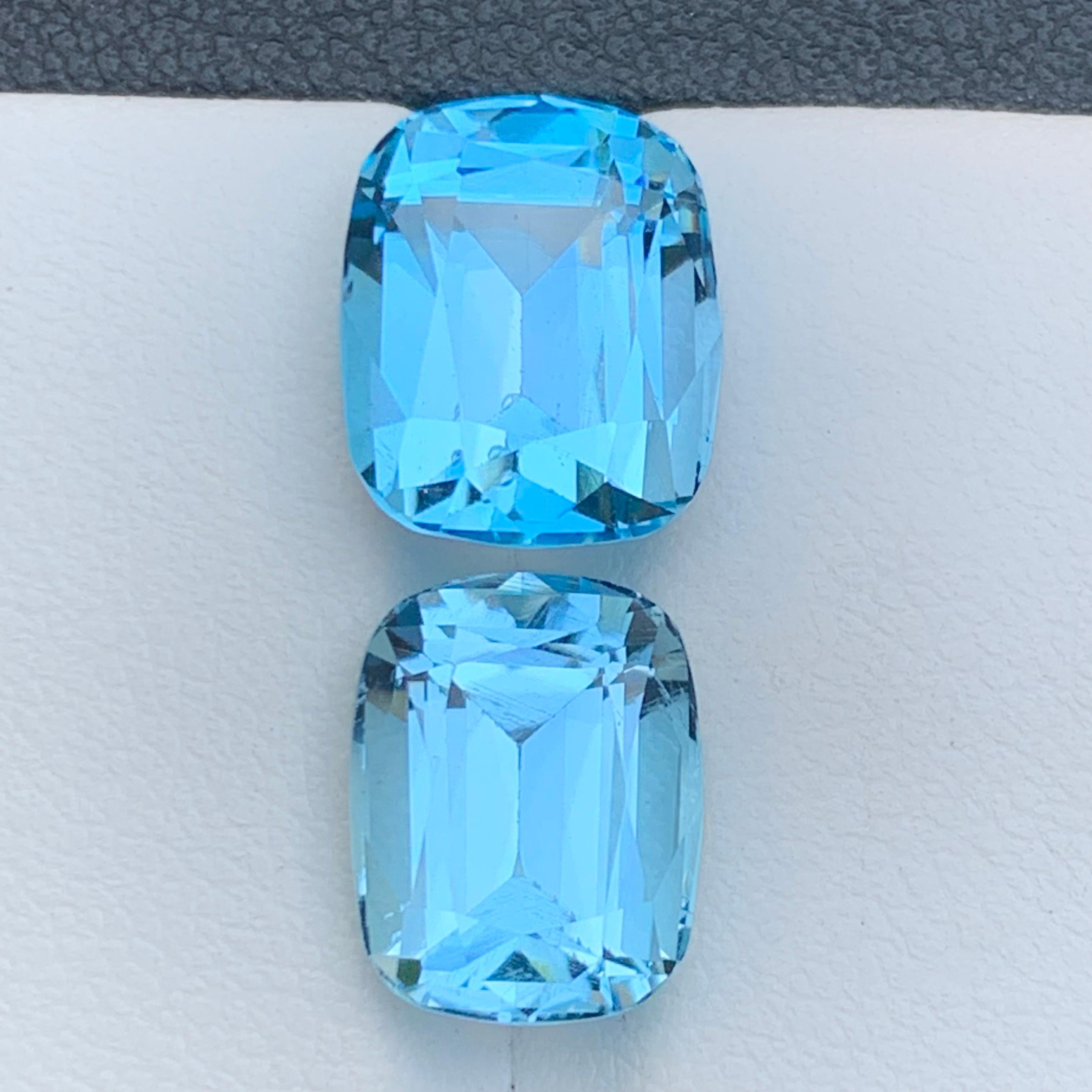 Vivid Sky Blue Natural Swiss Blue Topaz Gemstones 13.80 Ct Cushion Cut-Jewelry For Sale 6