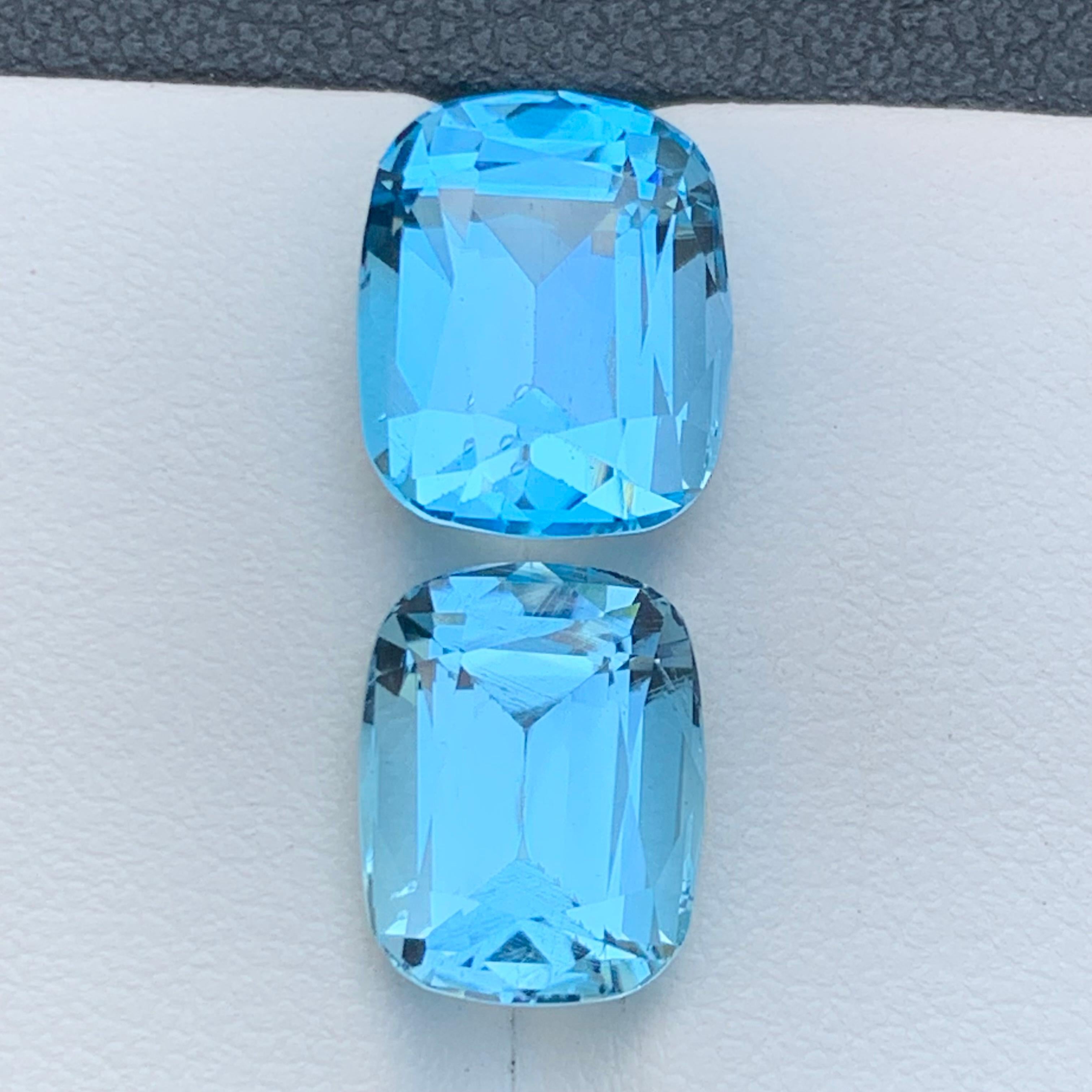 Vivid Sky Blue Natural Swiss Blue Topaz Loose Gemstones for Earrings, Necklace Pendant, Bracelet or any other Jewelry Setting-Cushion Cut from Brazil!!

💎 GEMSTONE TYPE: Swiss Topaz
⚖️ WEIGHT: 13.80 Carats
🪚 SHAPE & CUT: Cushion Cut
📏 SIZE (MM):