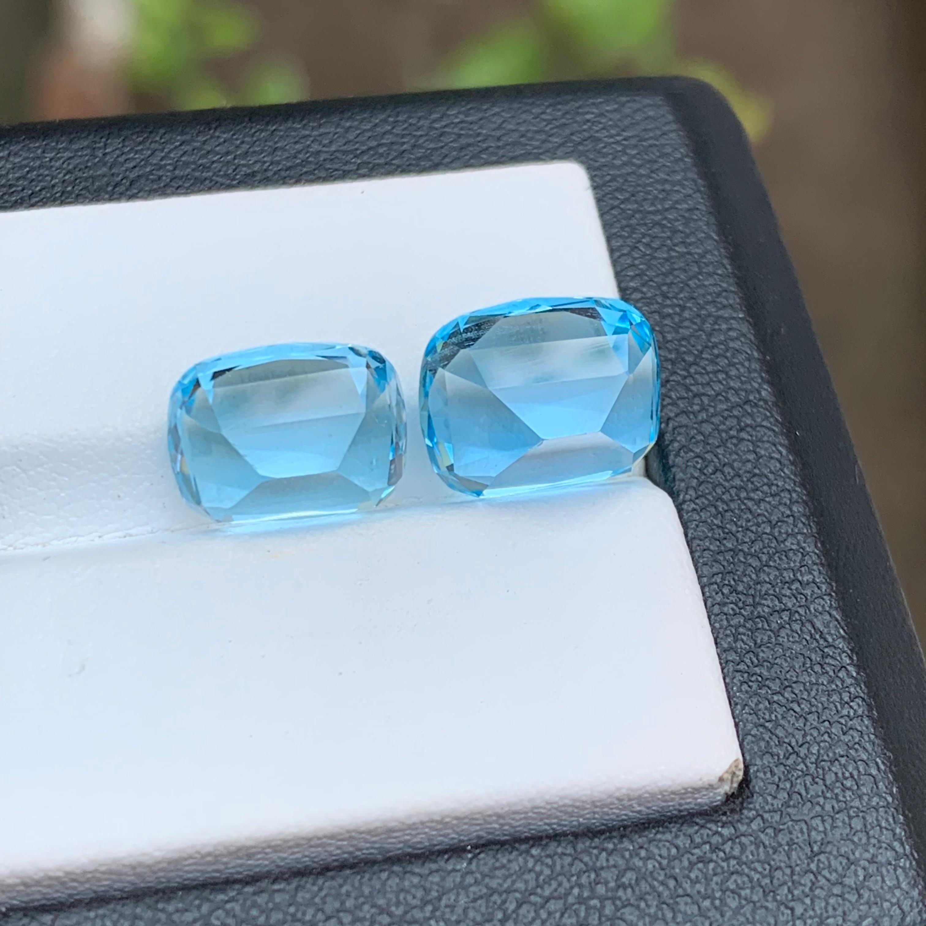 Vivid Sky Blue Natural Swiss Blue Topaz Gemstones 13.80 Ct Cushion Cut-Jewelry For Sale 1