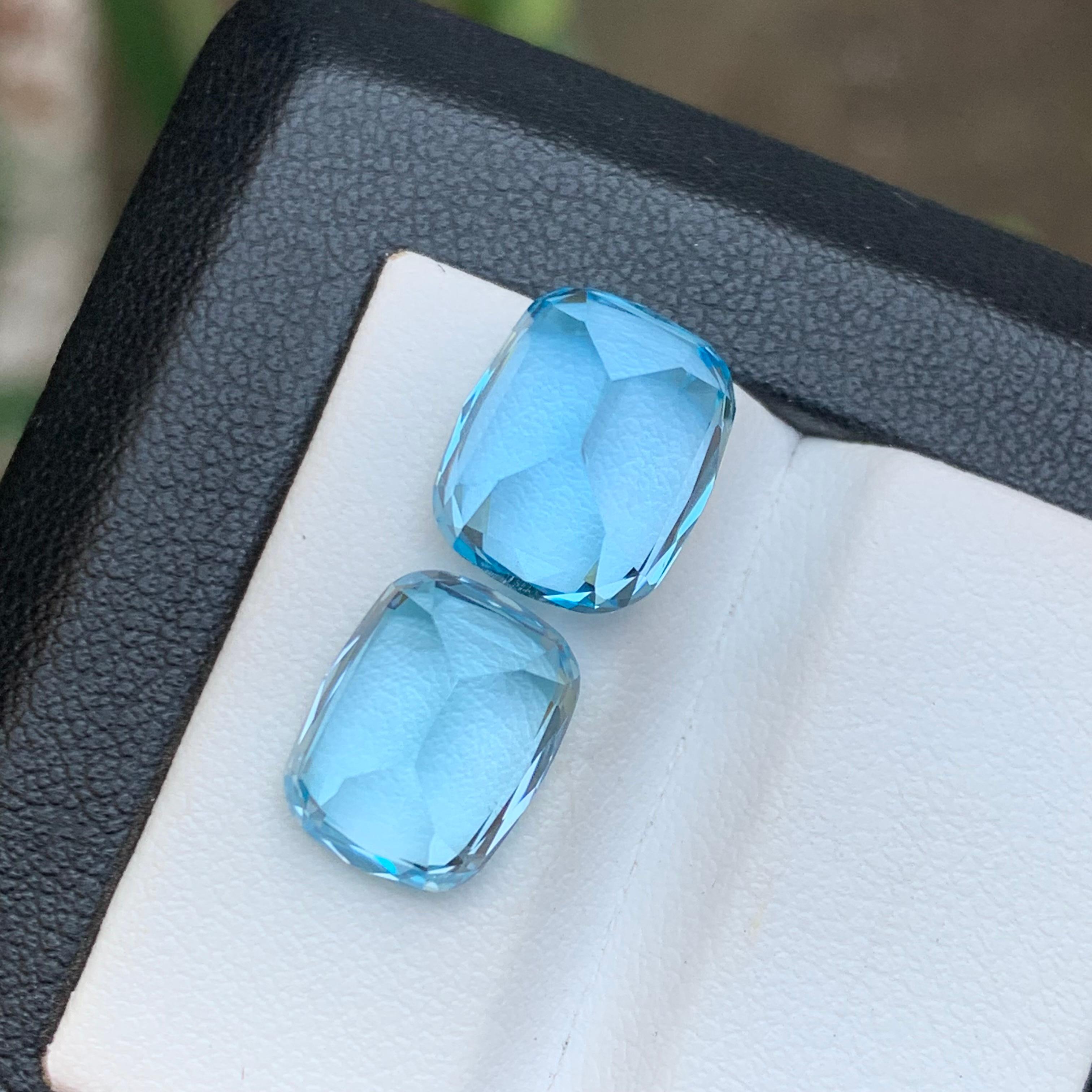Vivid Sky Blue Natural Swiss Blue Topaz Gemstones 13.80 Ct Cushion Cut-Jewelry For Sale 3