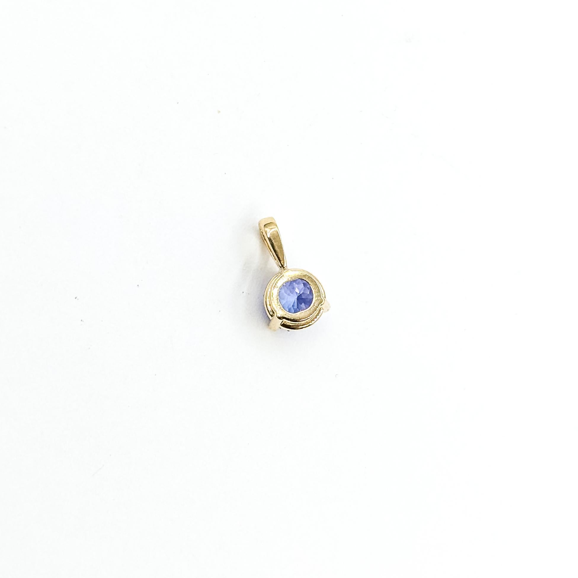Pendentif Tanzanite en or jaune 14k Pour femmes en vente