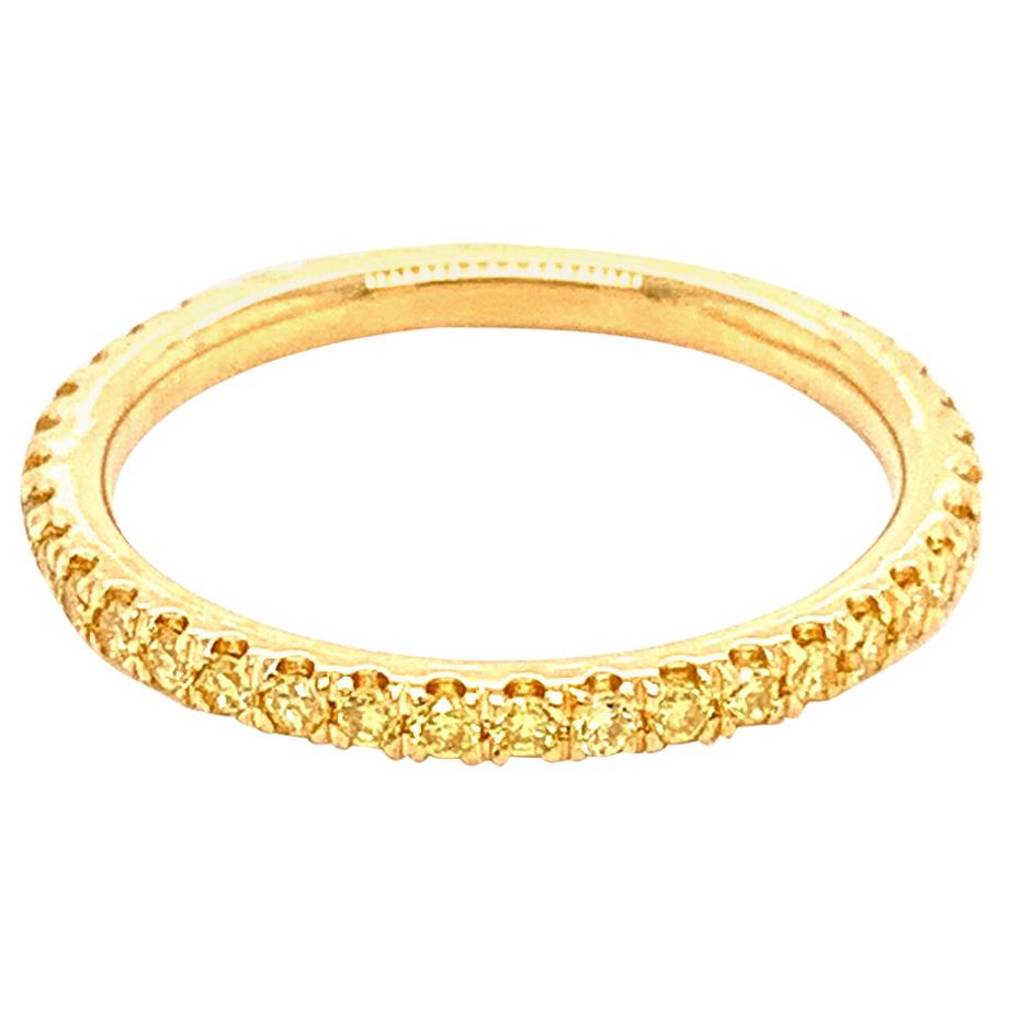 Vivid Yellow Round Diamonds and 18 Karat Yellow Gold Engagement Ring