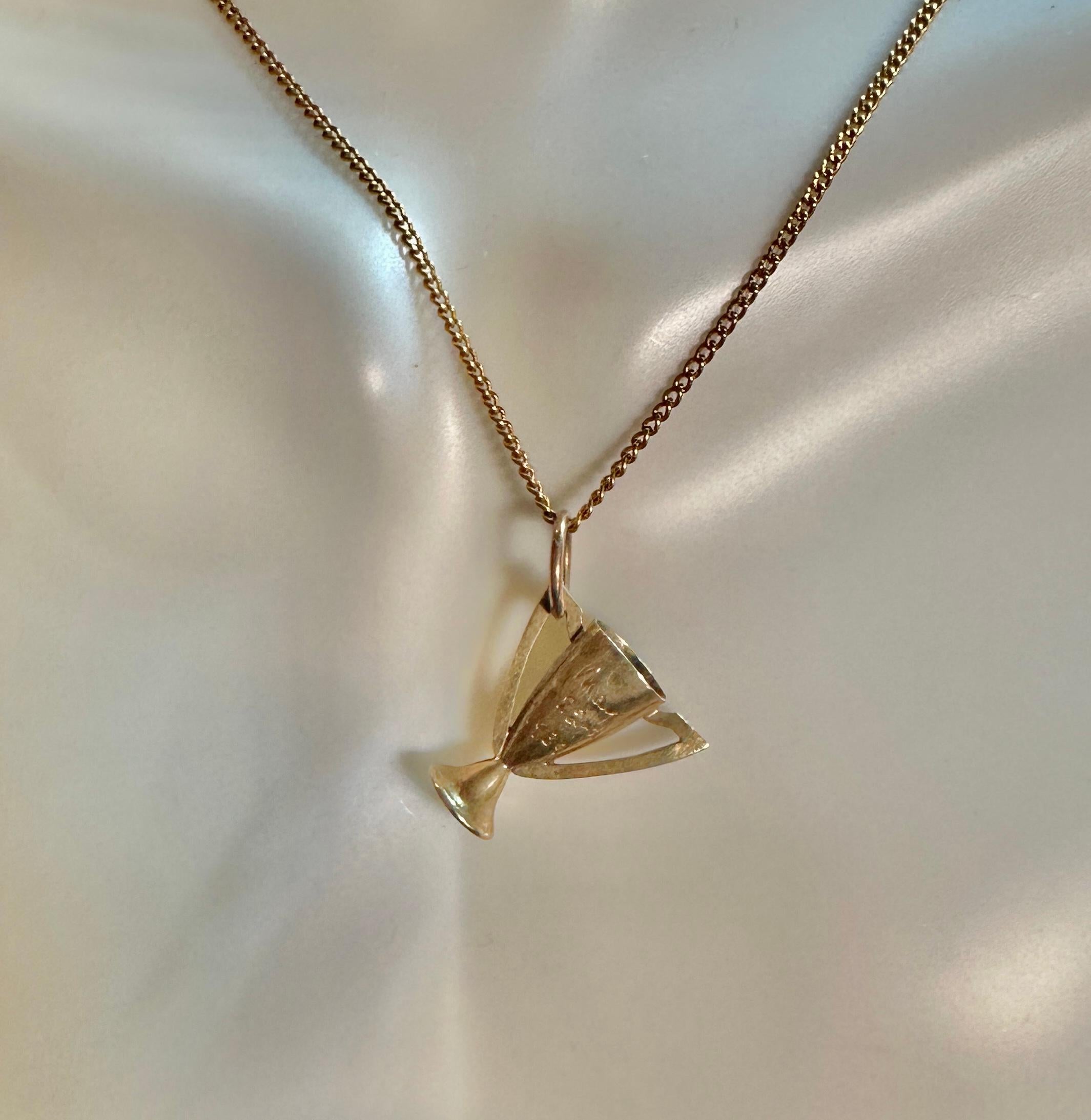 Vivien Leigh Gift to Lawrence Olivier Gold Loving Cup Pendant 