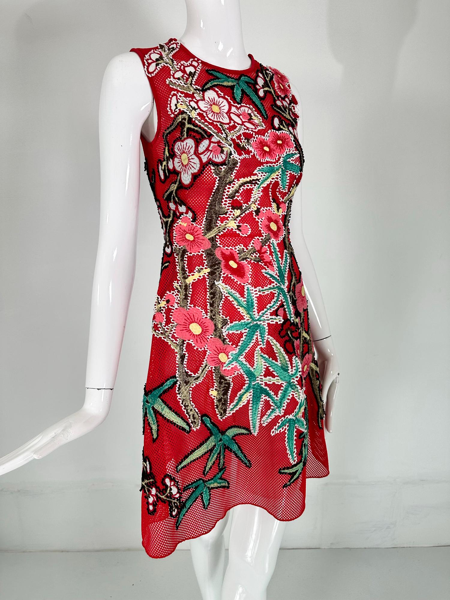 Vivienne Tam Abstract Applique Red Mesh Dress XS In Good Condition For Sale In West Palm Beach, FL