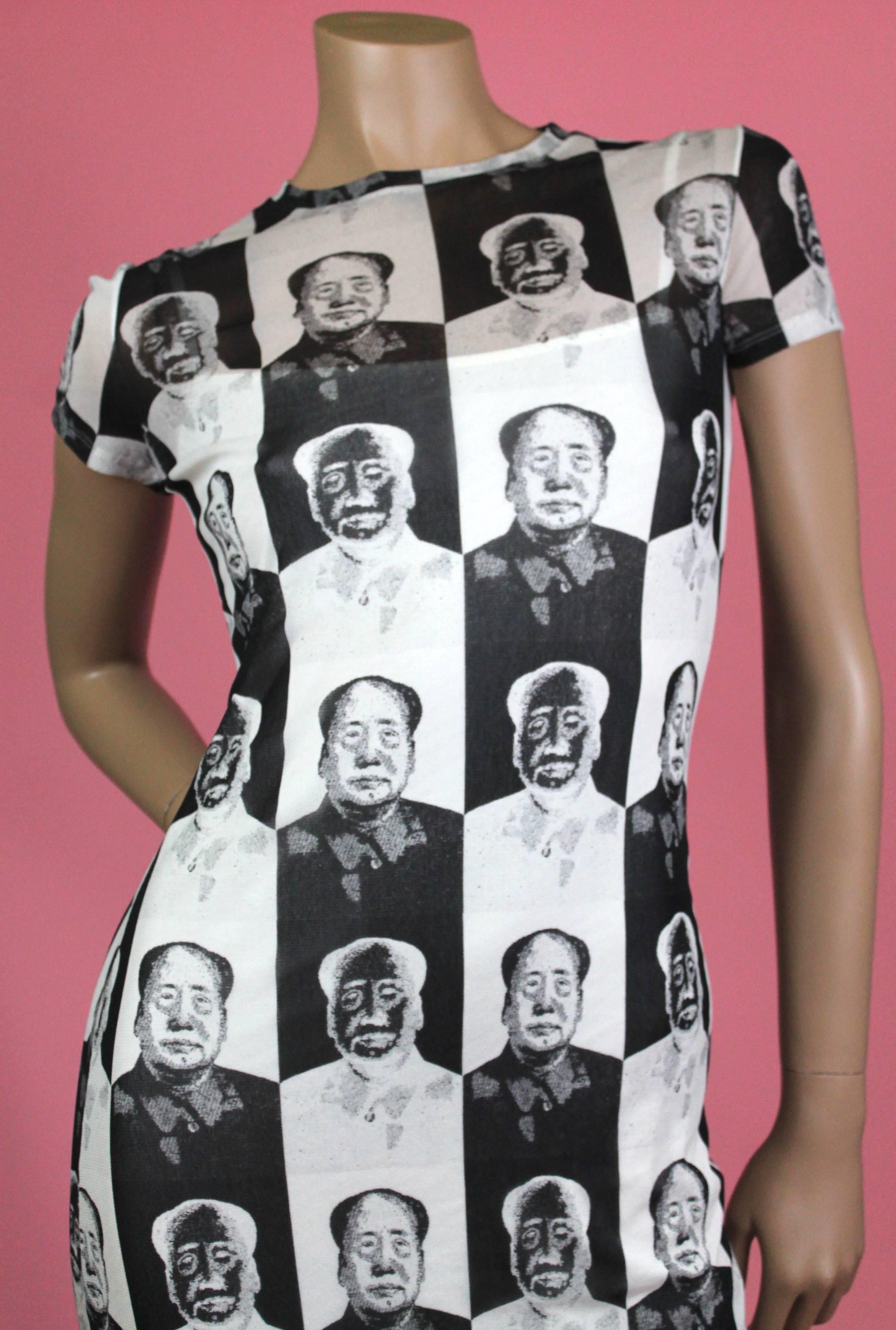 -Iconic piece from Vivienne Tam's Spring Summer 1995 collection reissued for Opening Ceremony
-Dress features Mao Zedong pop-art print by Chinese-American artist Zhang Hongtu. A motif that earned Tam her first mention in Vogue Magazine.
-The black