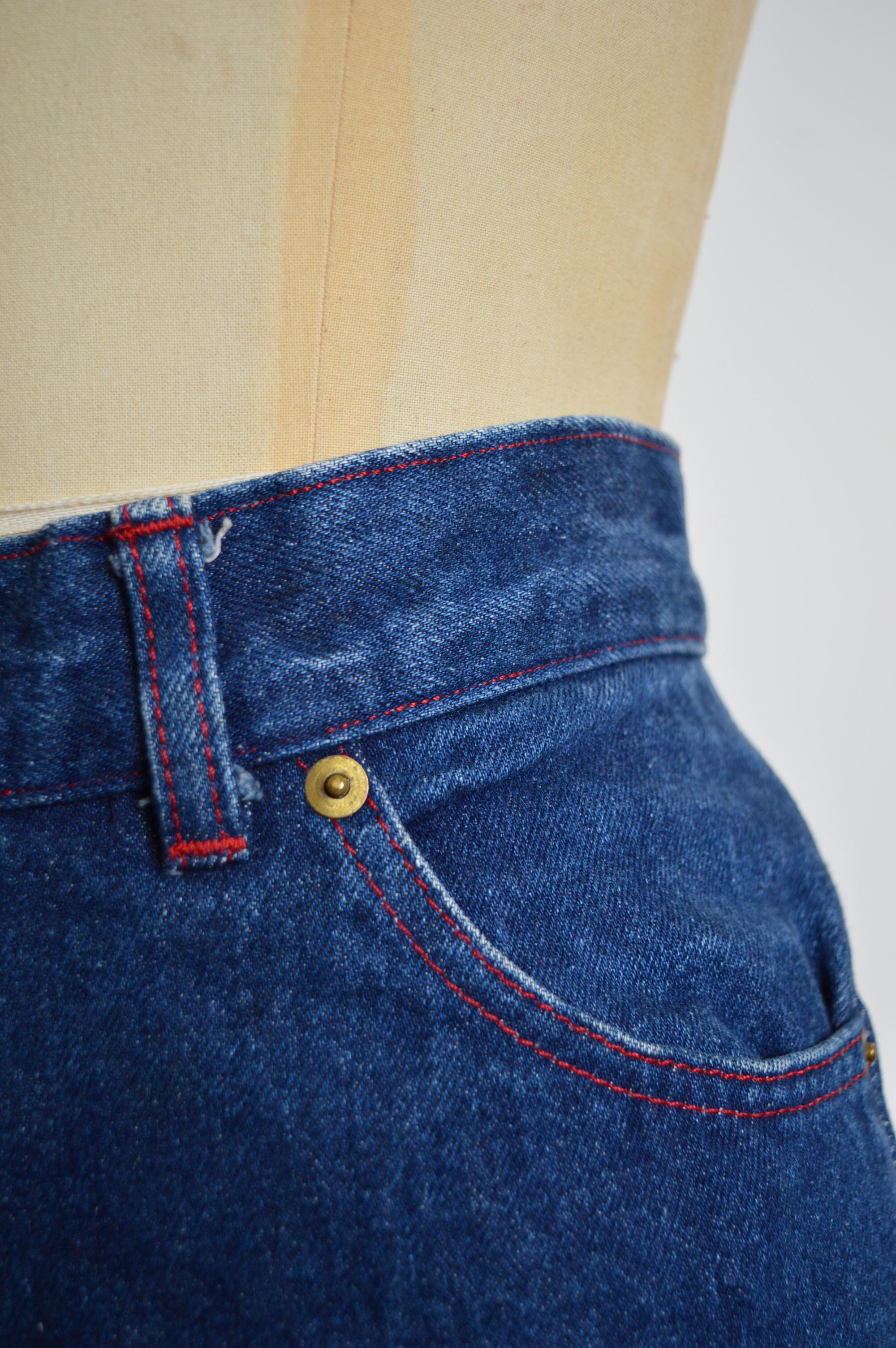 Vivienne Westwood 1990's Indigo Dark Blue High waisted denim jeans with Red Tab For Sale 7