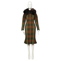 Cappotto RUNWAY vintage in lana a quadri di Vivienne Westwood del 1997 con collo in montone