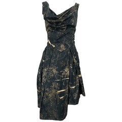 Robe asymétrique en coton imprimé floral noir et marron des années 2000 de Vivienne Westwood