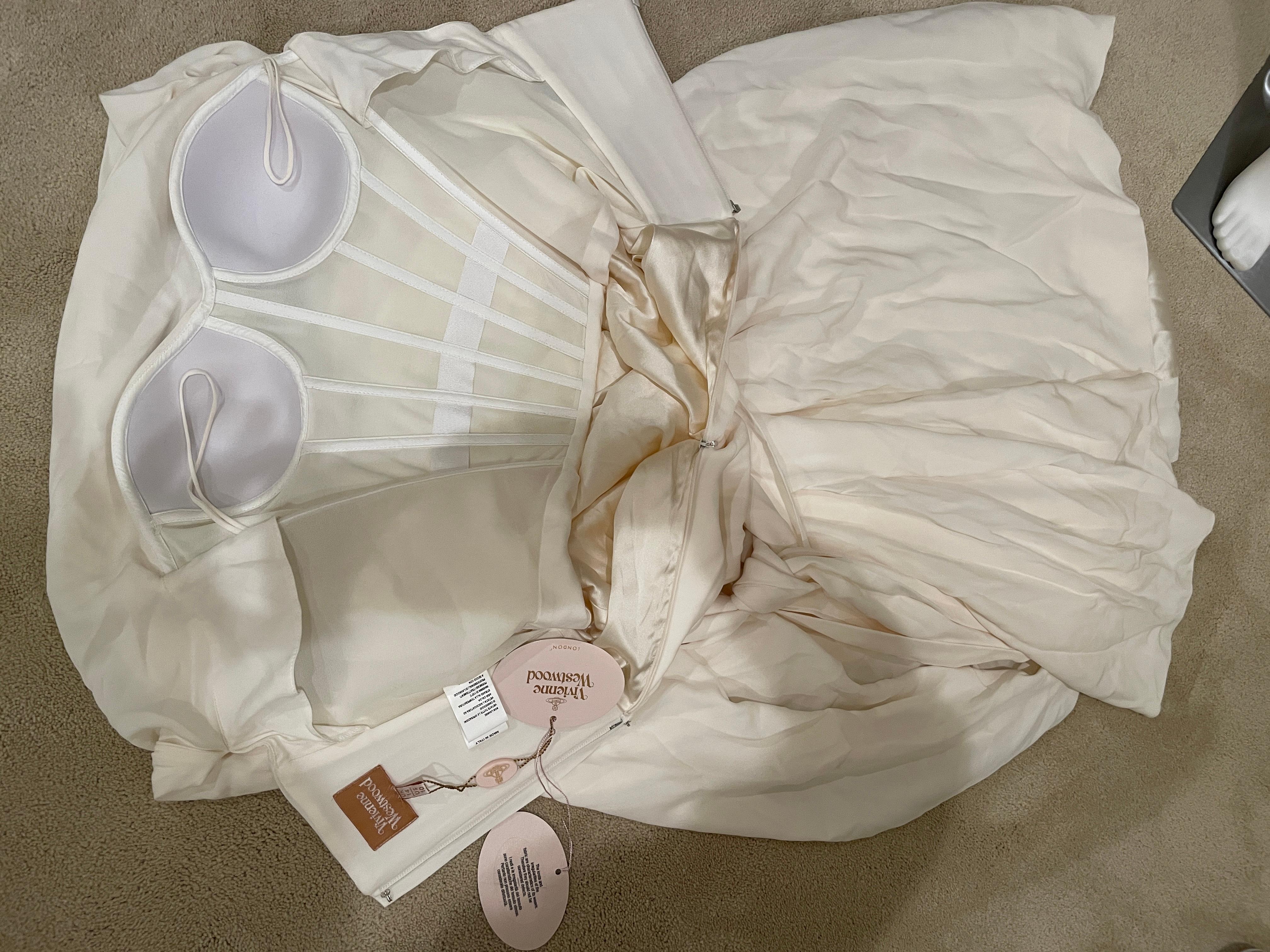 VIVIENNE WESTWOOD 2015 silk boned corset bridal gown wedding dress In Good Condition In Leonardo, NJ