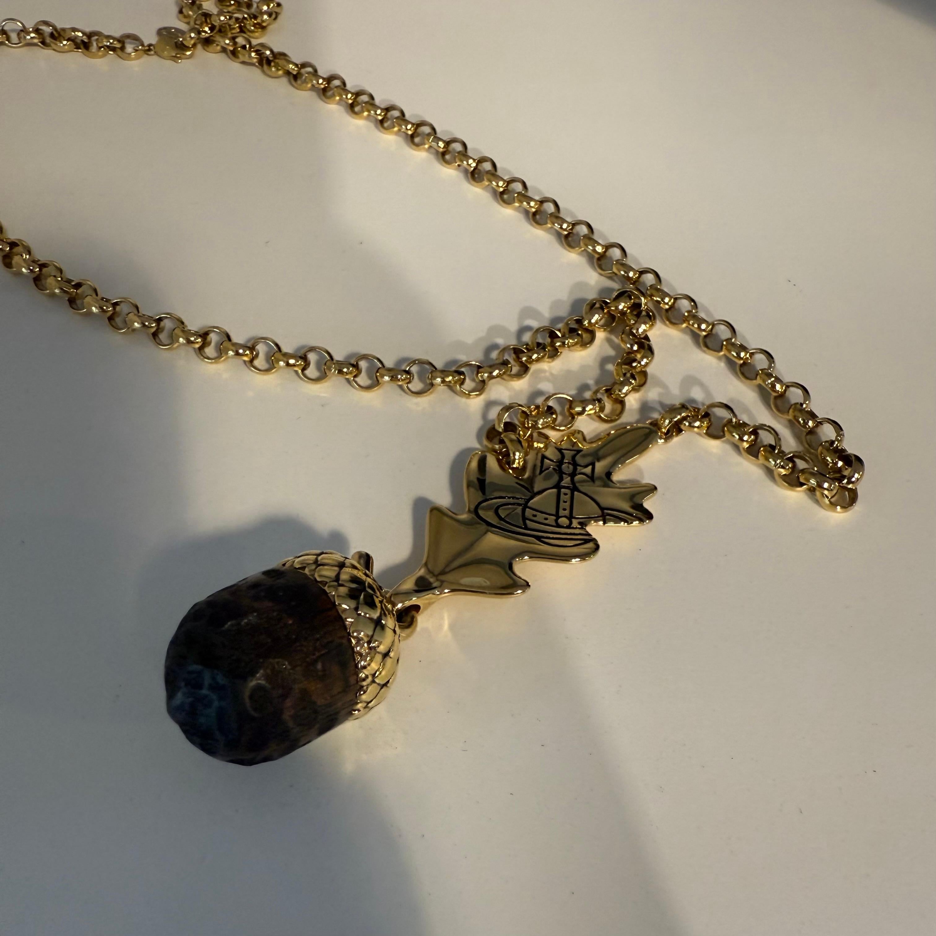 Donna Vivienne Westwood Acorn Chain Necklace in vendita