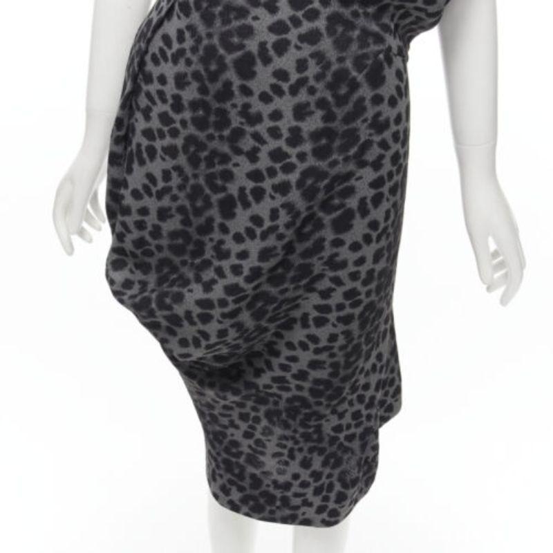VIVIENNE WESTWOOD Anglomania 2014 grey leopard asymmetric draped dress IT42 M
Reference: YNWG/A00137
Brand: Vivienne Westwood
Designer: Vivienne Westwood
Collection: 2014 Angomania
Material: Viscose, Blend
Color: Grey
Pattern: Leopard
Closure: