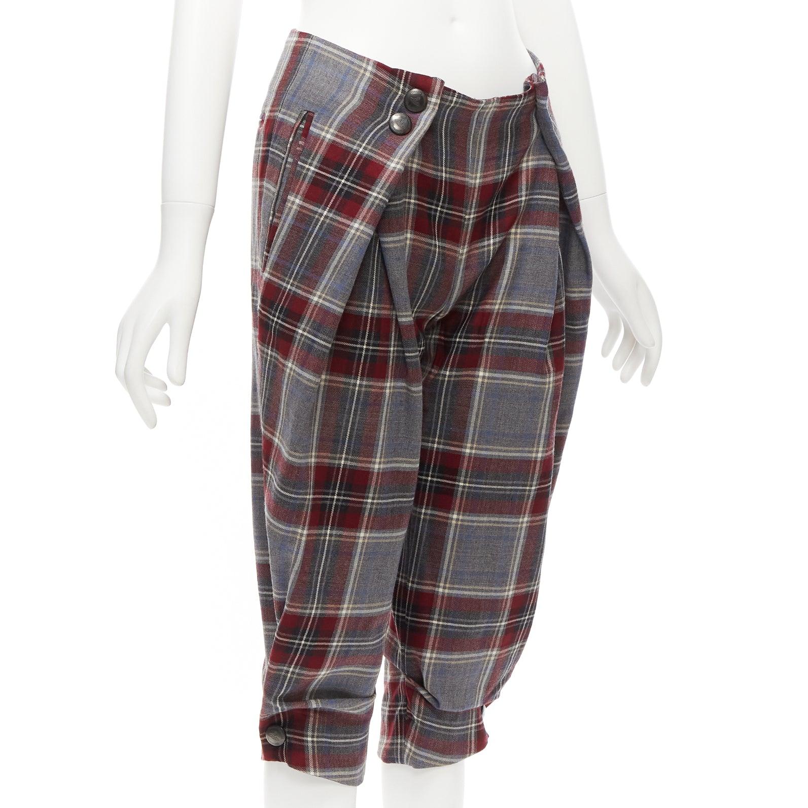 VIVIENNE WESTWOOD Anglomania burgundy grey plaid pinched waist harem pants FR38 S
Reference: JACG/A00103
Brand: Vivienne Westwood
Designer: Vivienne Westwood
Collection: Anglomania
Material: Virgin Wool, Blend
Color: Burgundy, Multicolour
Pattern: