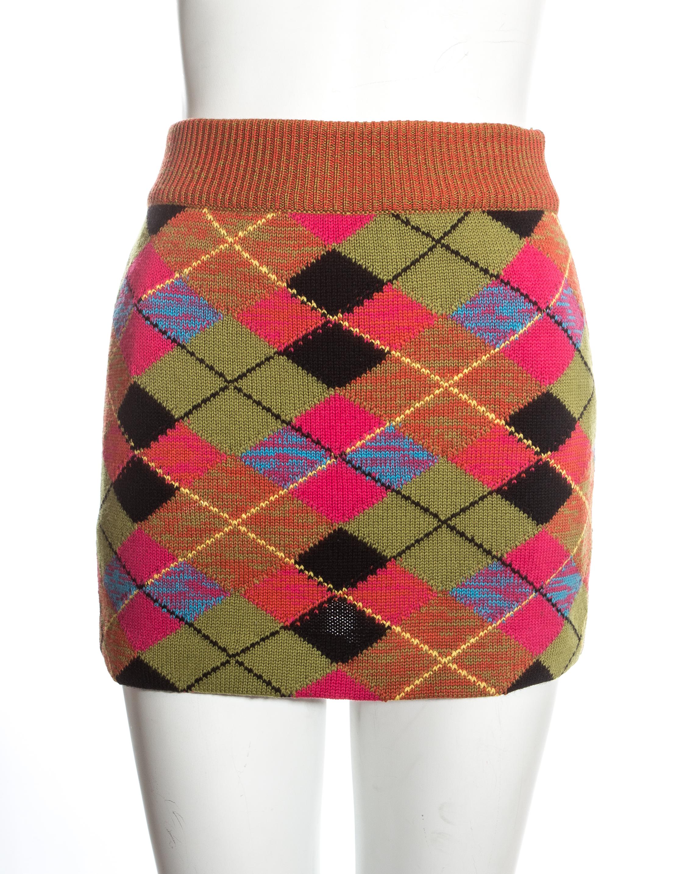 Vivienne Westwood argyle multicoloured knitted mini skirt

Fall-Winter 1994