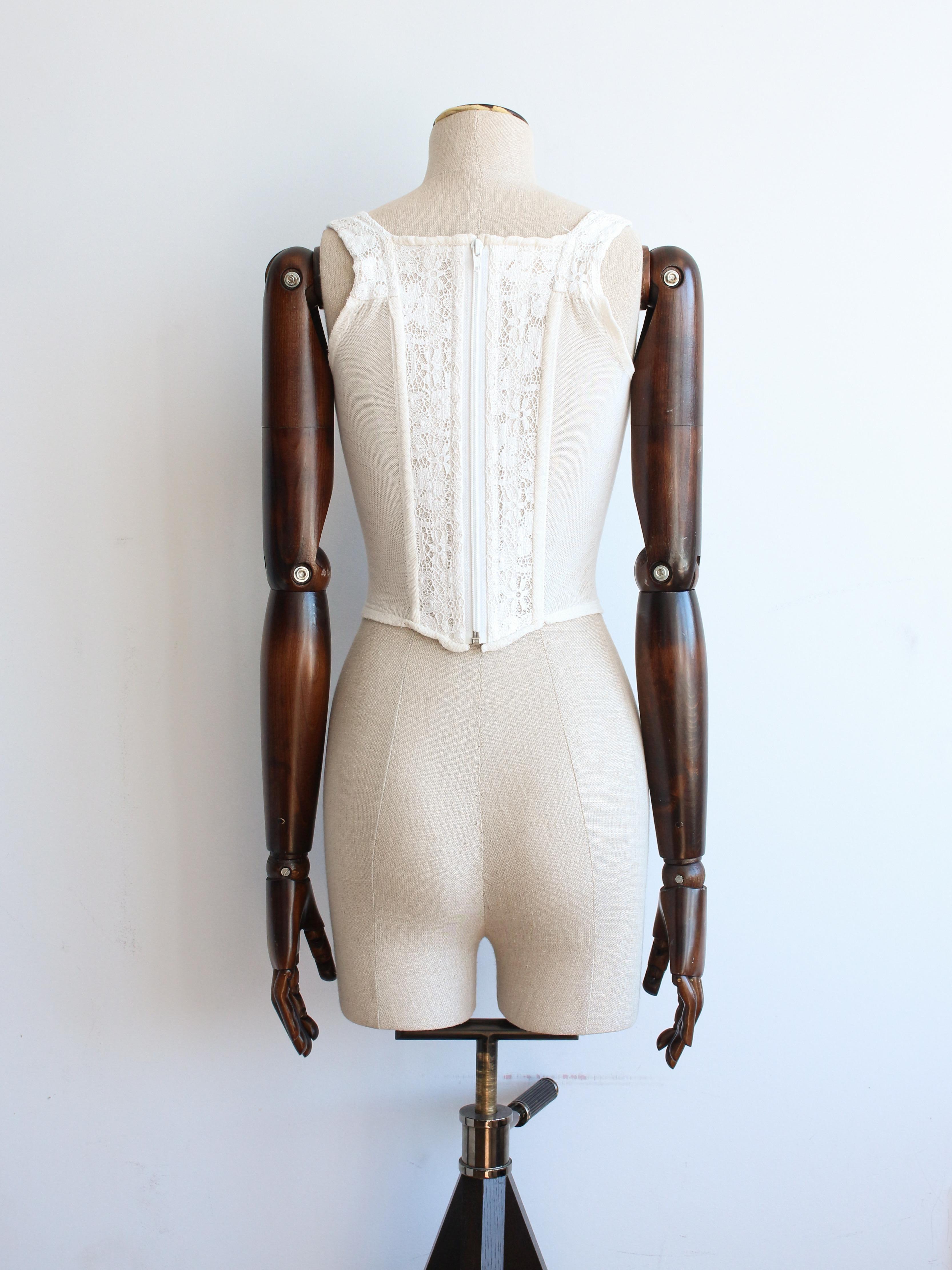 Vivienne Westwood Autumn/Winter 1994 ‘On Liberty’ White Floral Lace Corset In Good Condition In Manchester, GB
