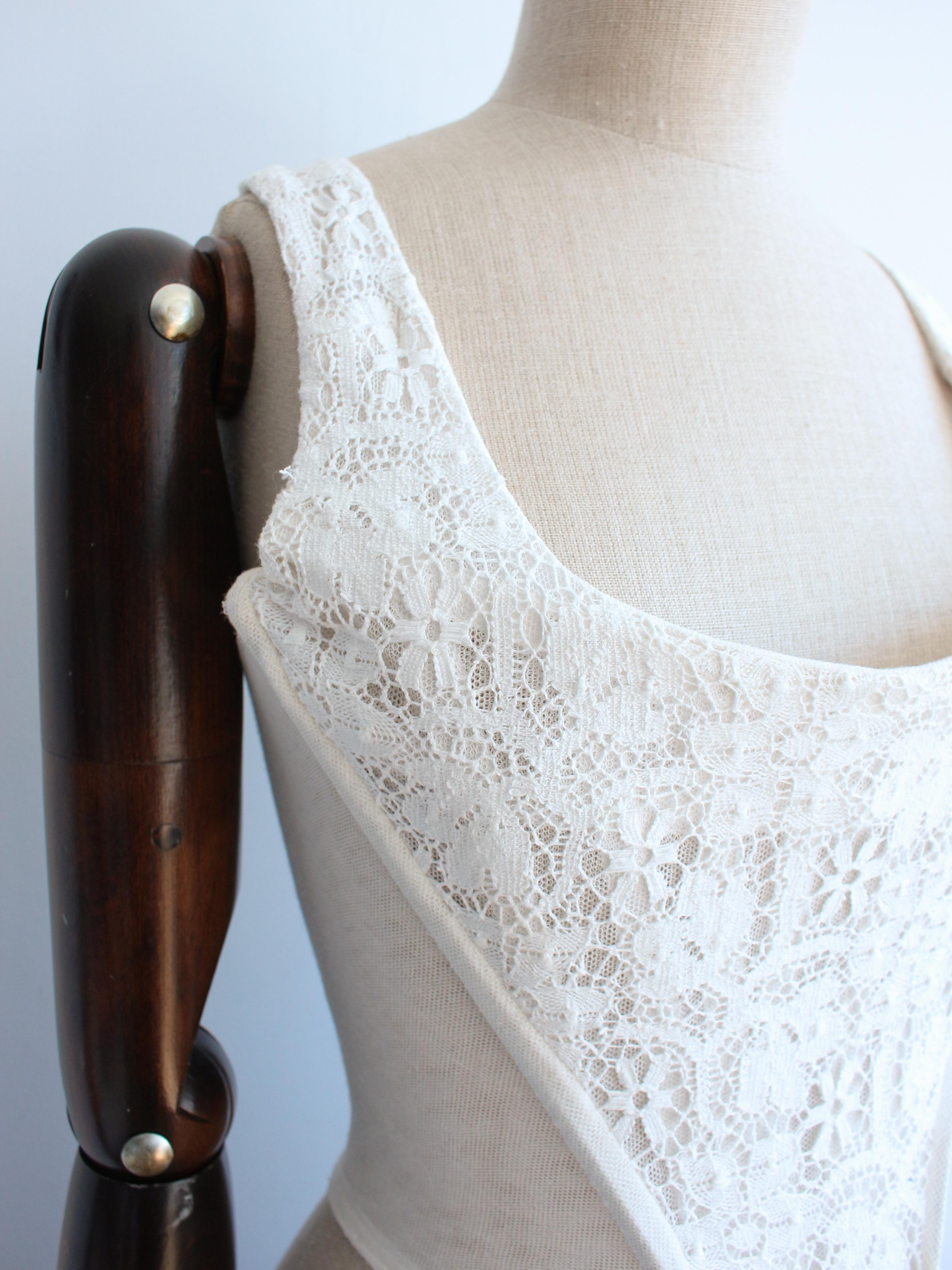 Vivienne Westwood Autumn/Winter 1994 ‘On Liberty’ White Floral Lace Corset 3