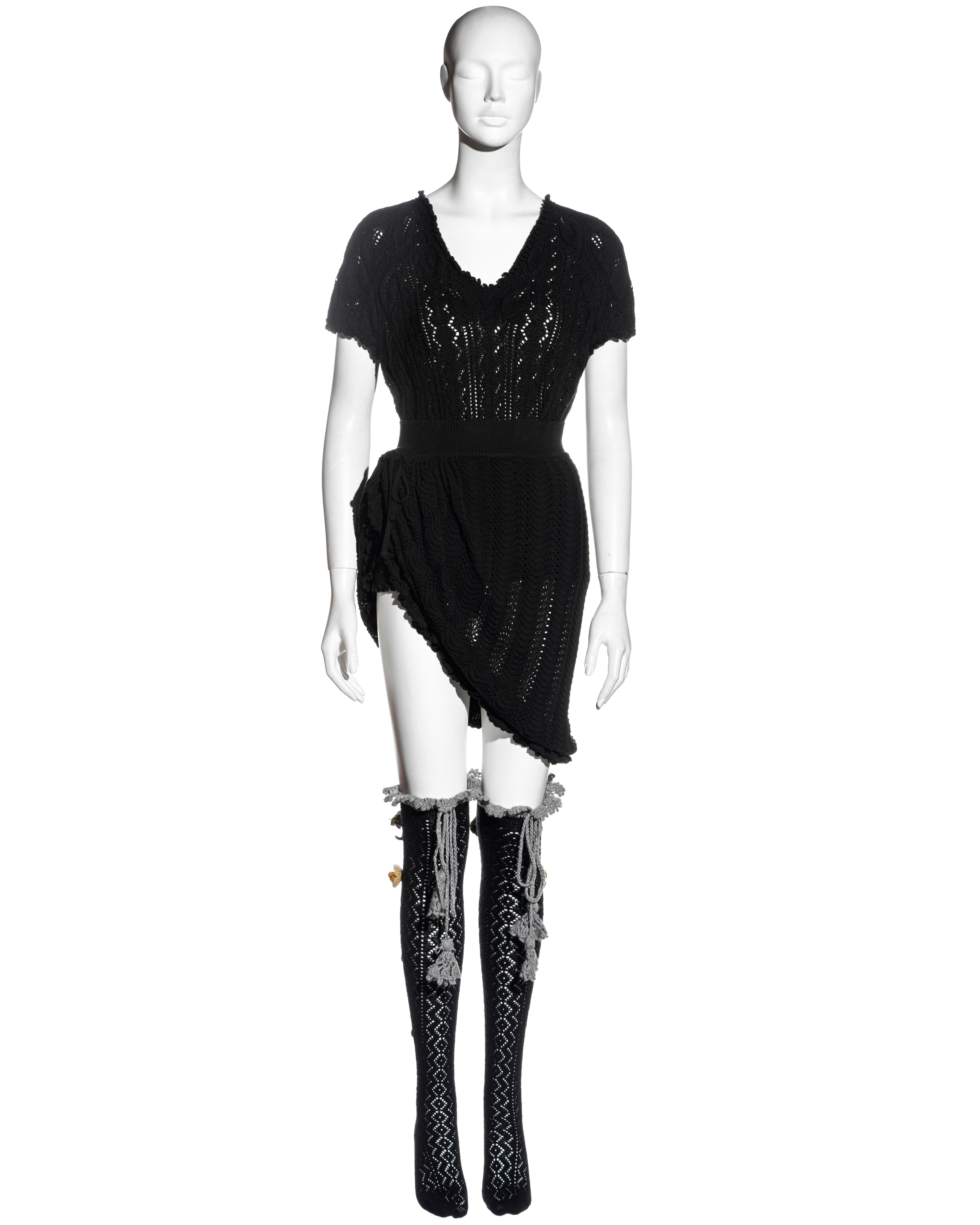 Ensemble pull, jupe et chaussettes en maille noire Vivienne Westwood, automne-hiver 1994 Pour femmes en vente