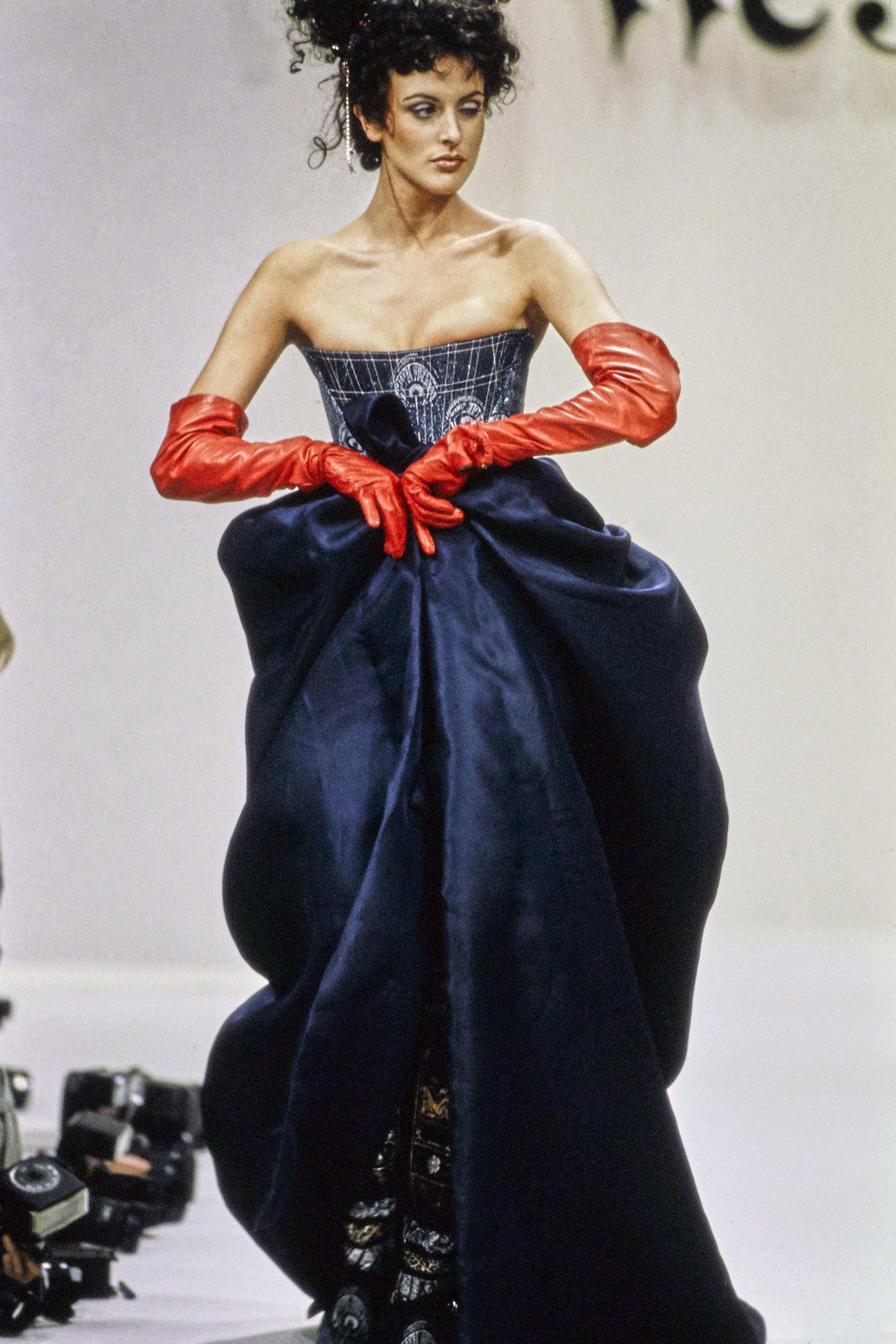 Black Vivienne Westwood black lace bustier corset, fw 1994