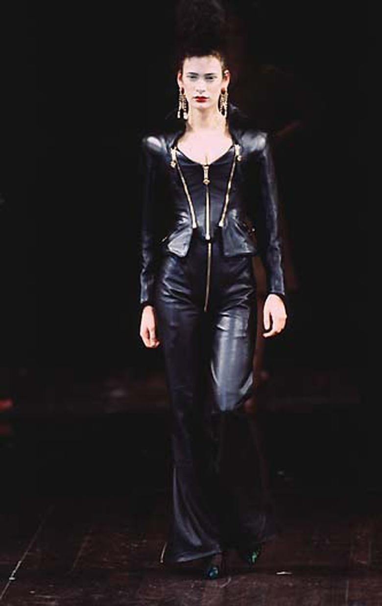 Vivienne Westwood Schwarze Lederkorsett-Hose mit Reißverschluss im Schritt, fw 1997 im Angebot 1