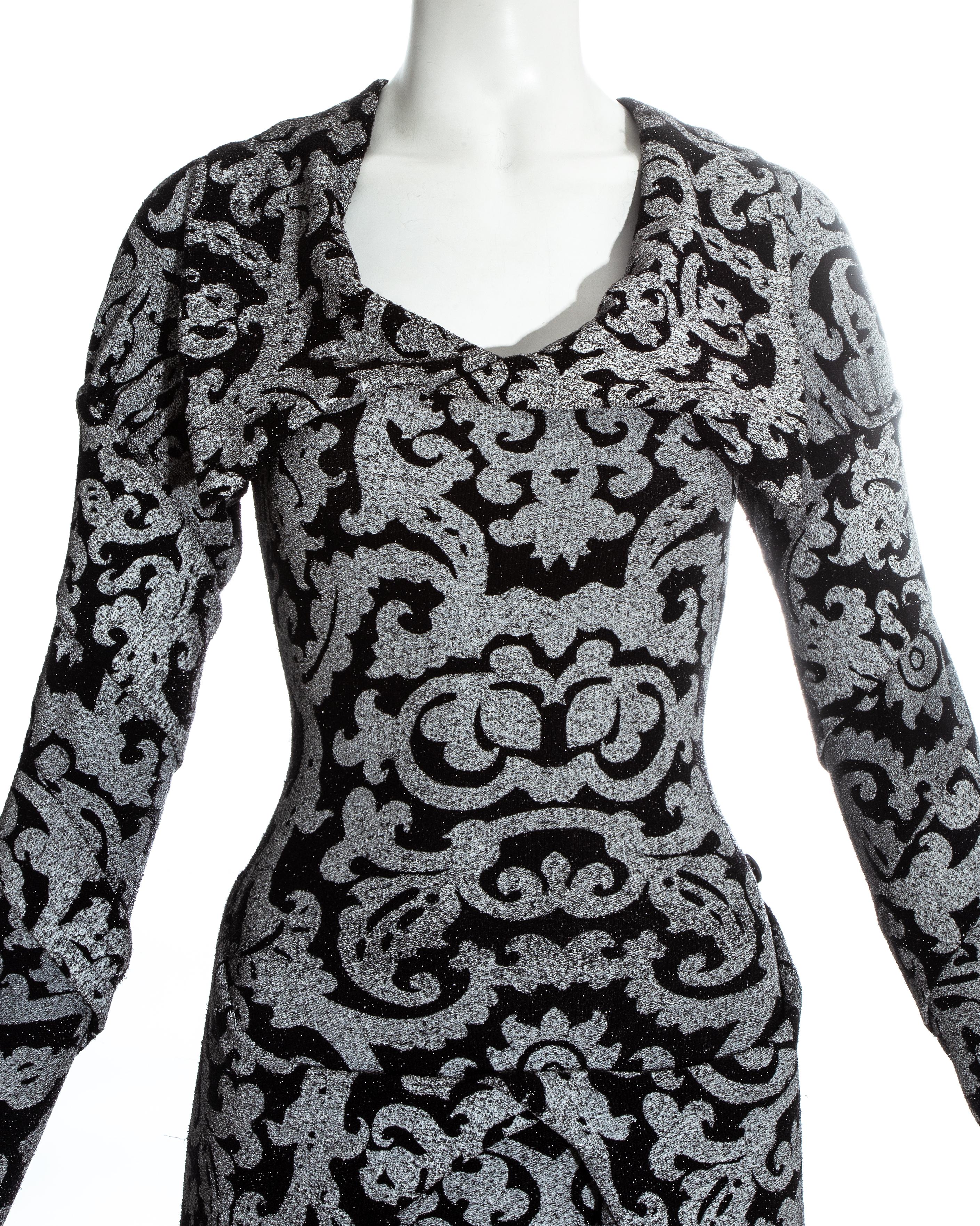 Vivienne Westwood Schwarzes, Siebdruck-Kleid aus Lurex mit Figurenbezug, H/W 1997 im Zustand „Gut“ im Angebot in London, GB