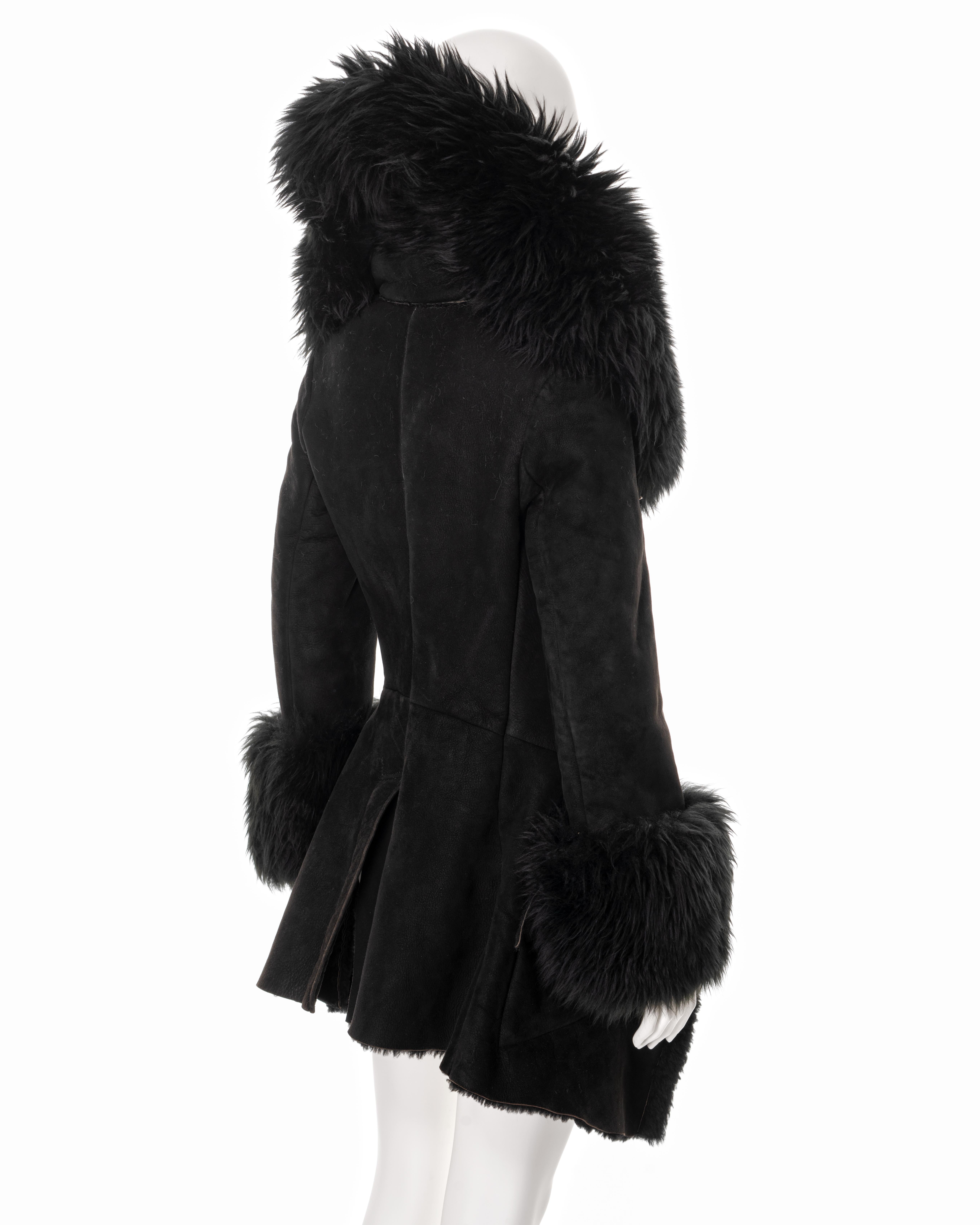 Vivienne Westwood abrigo de piel de oveja negro, fw 1992 en venta 7