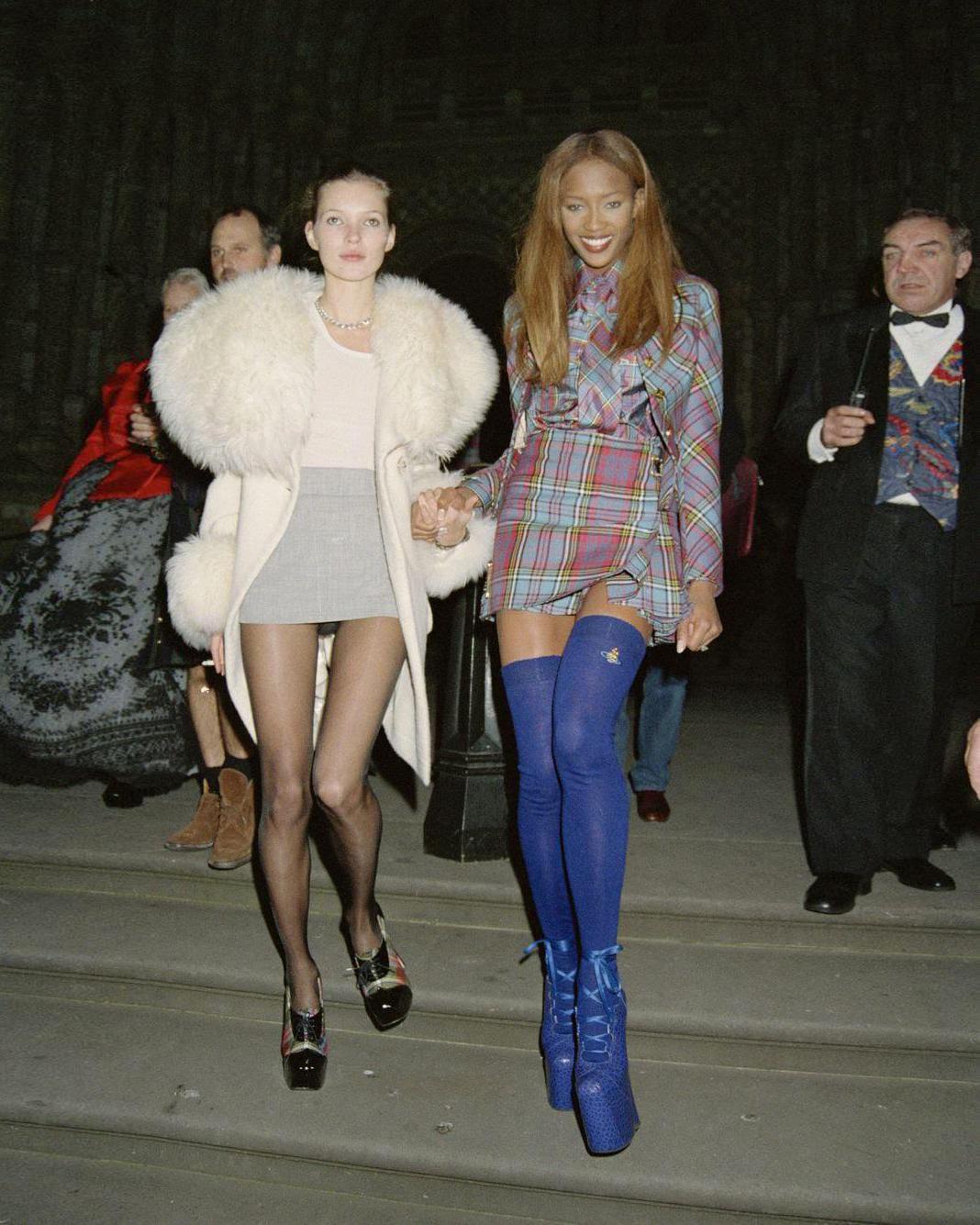 Vivienne Westwood - Manteau en peau de mouton noir, automne-hiver 1992 en vente 1